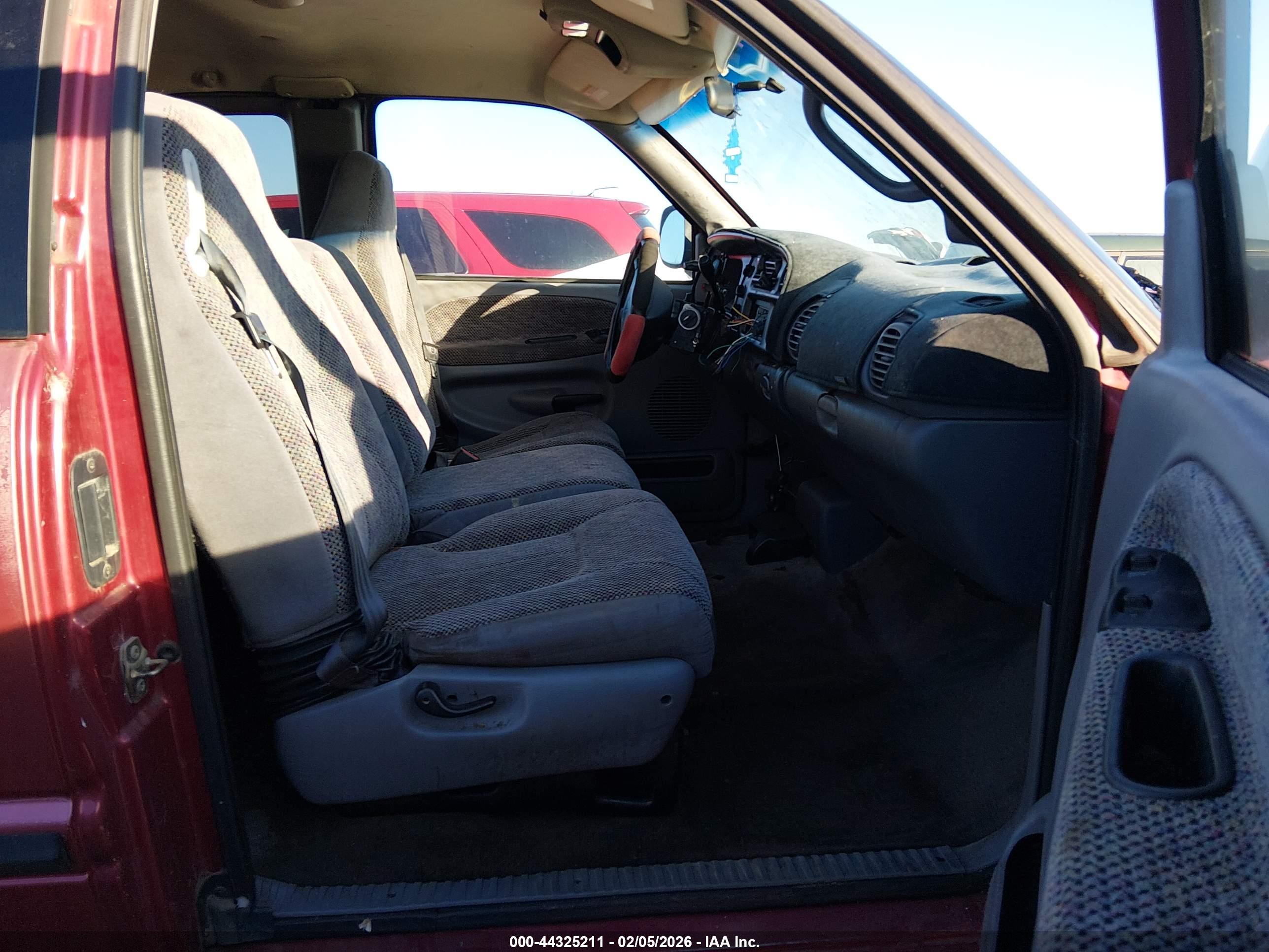 DODGE RAM image 5
