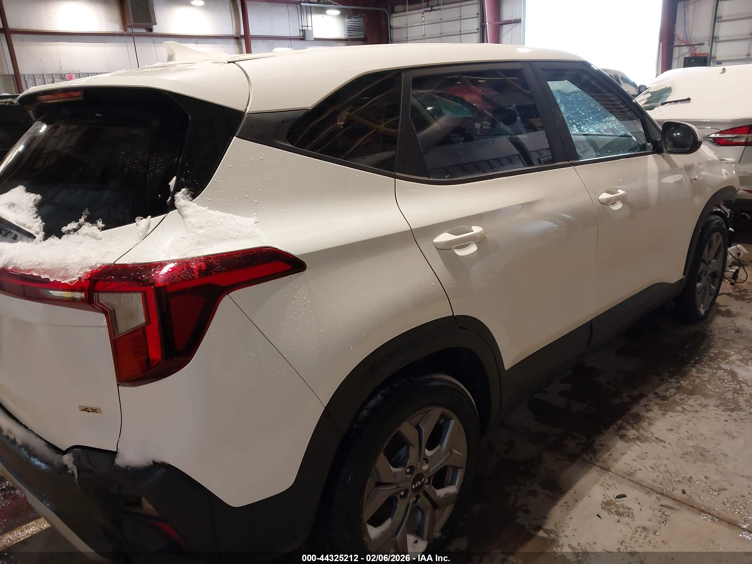 KIA SELTOS image 4