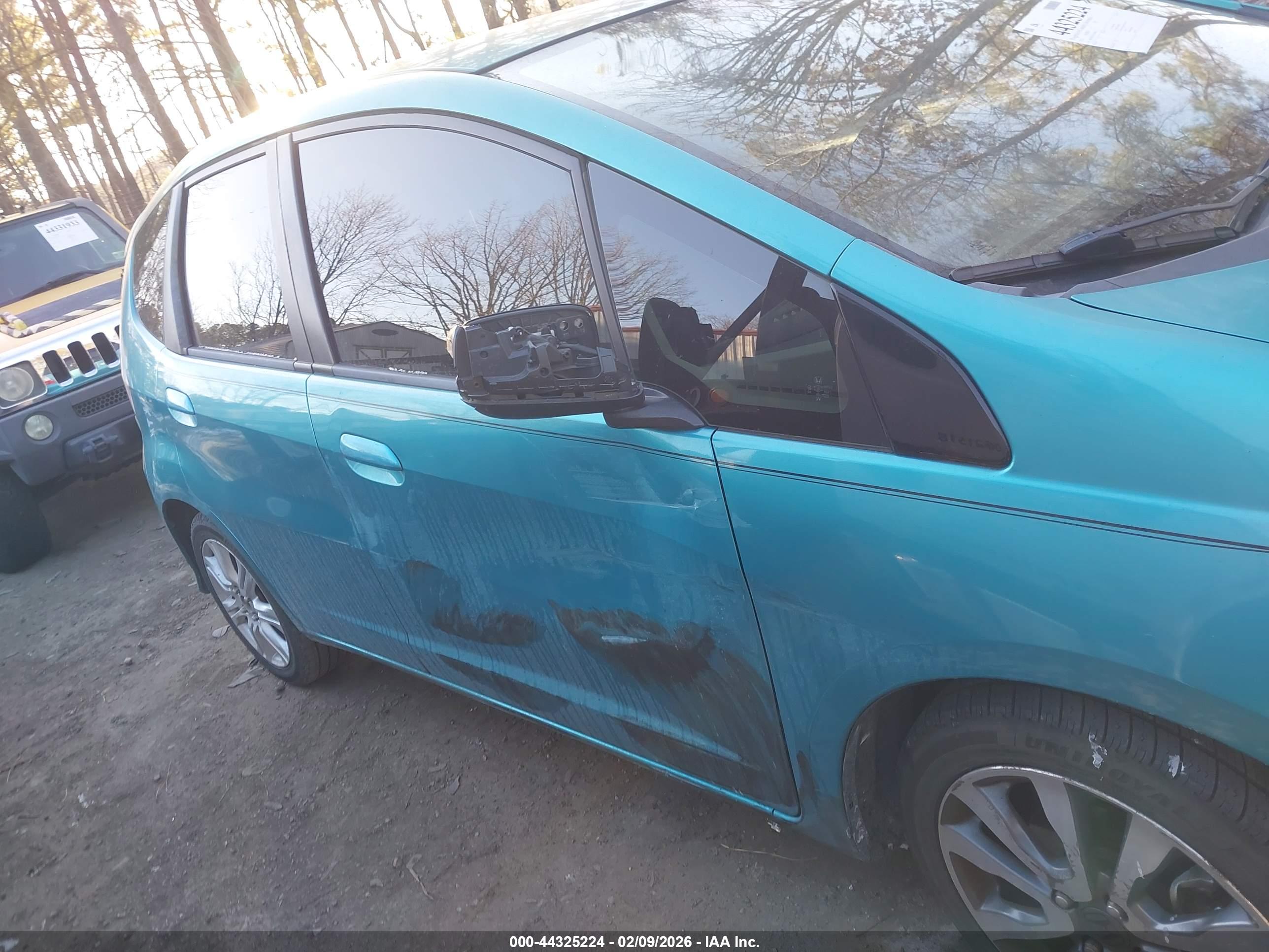 HONDA FIT image 6