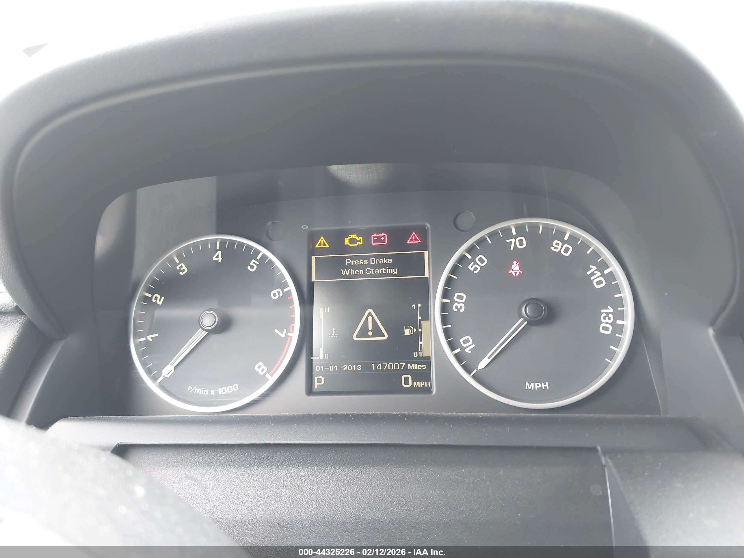 LAND ROVER image 7