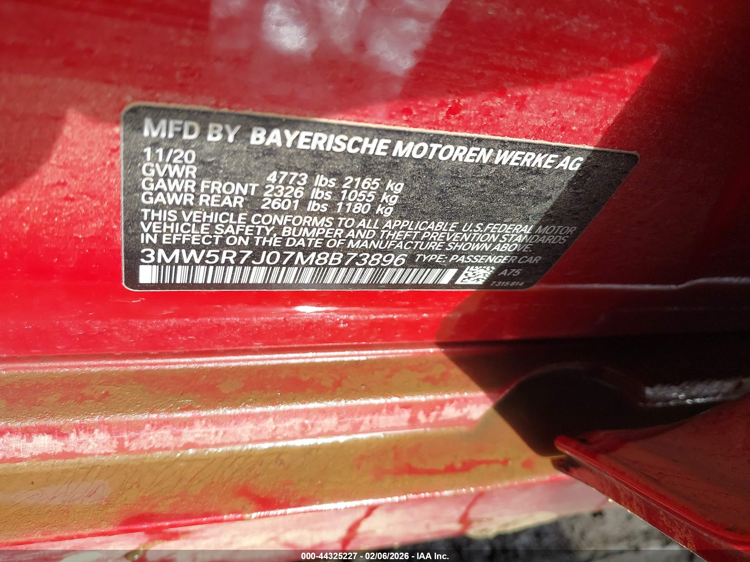 BMW 330I image 9