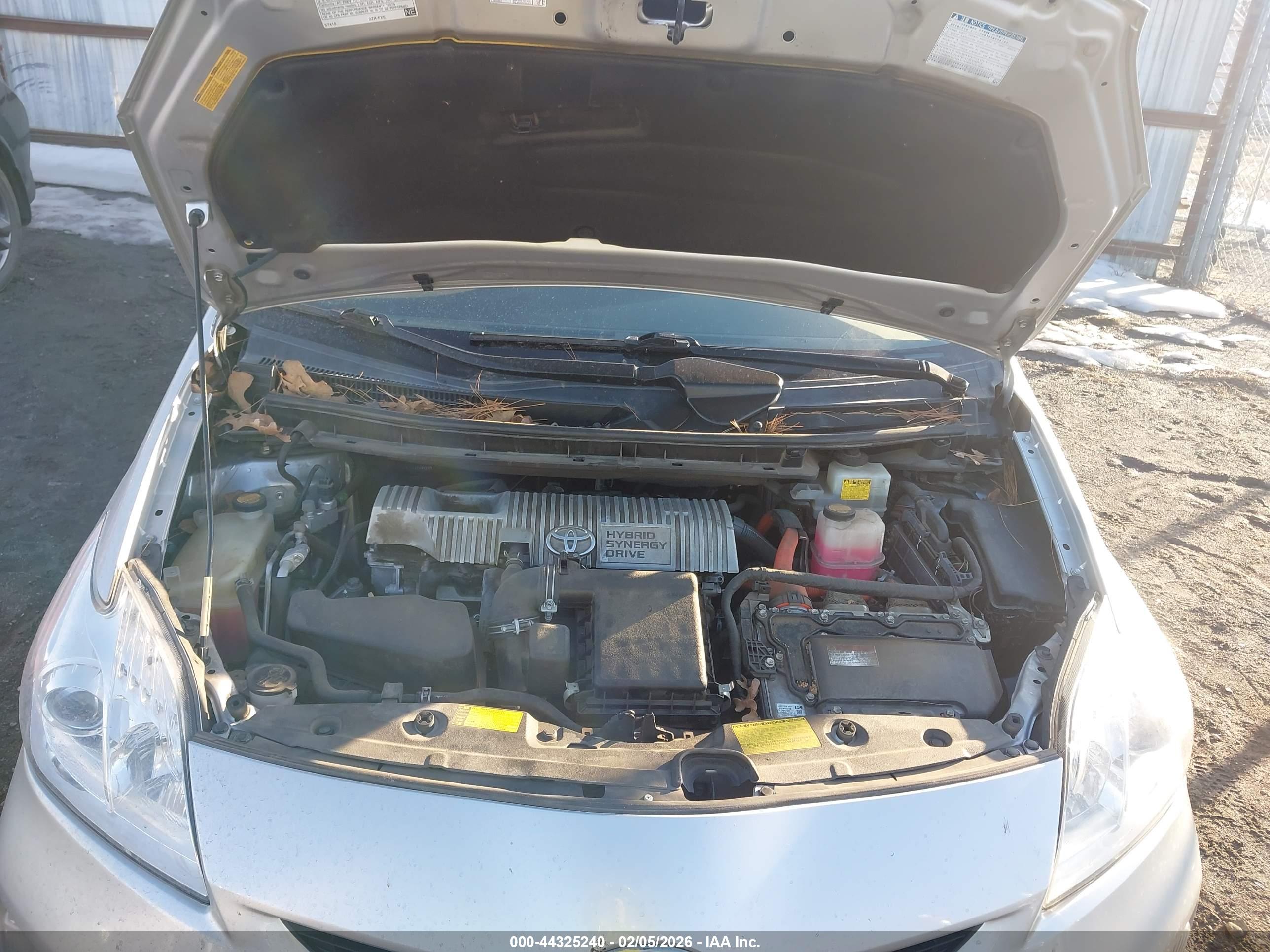 TOYOTA PRIUS image 10
