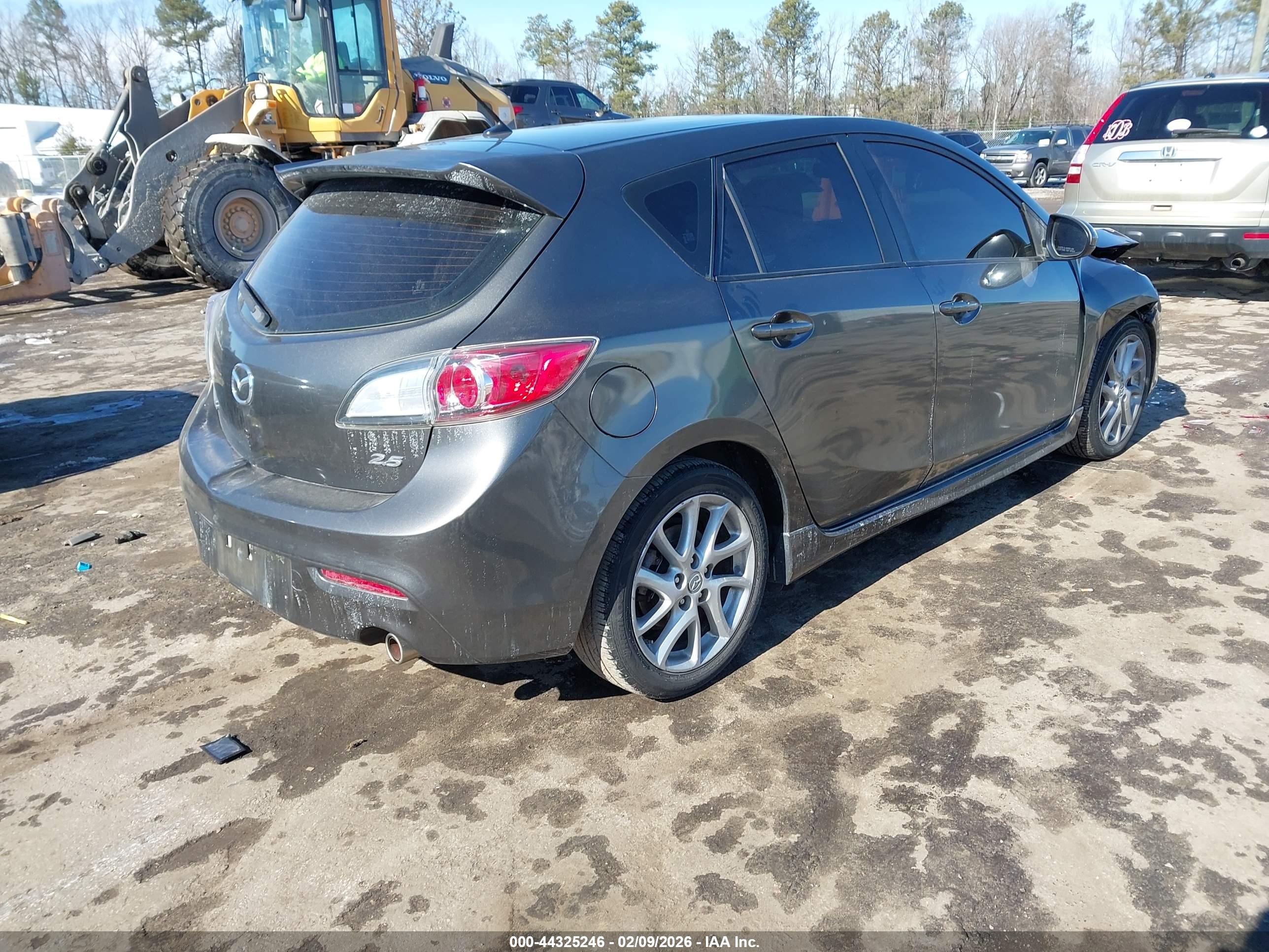 MAZDA MAZDA3 image 4