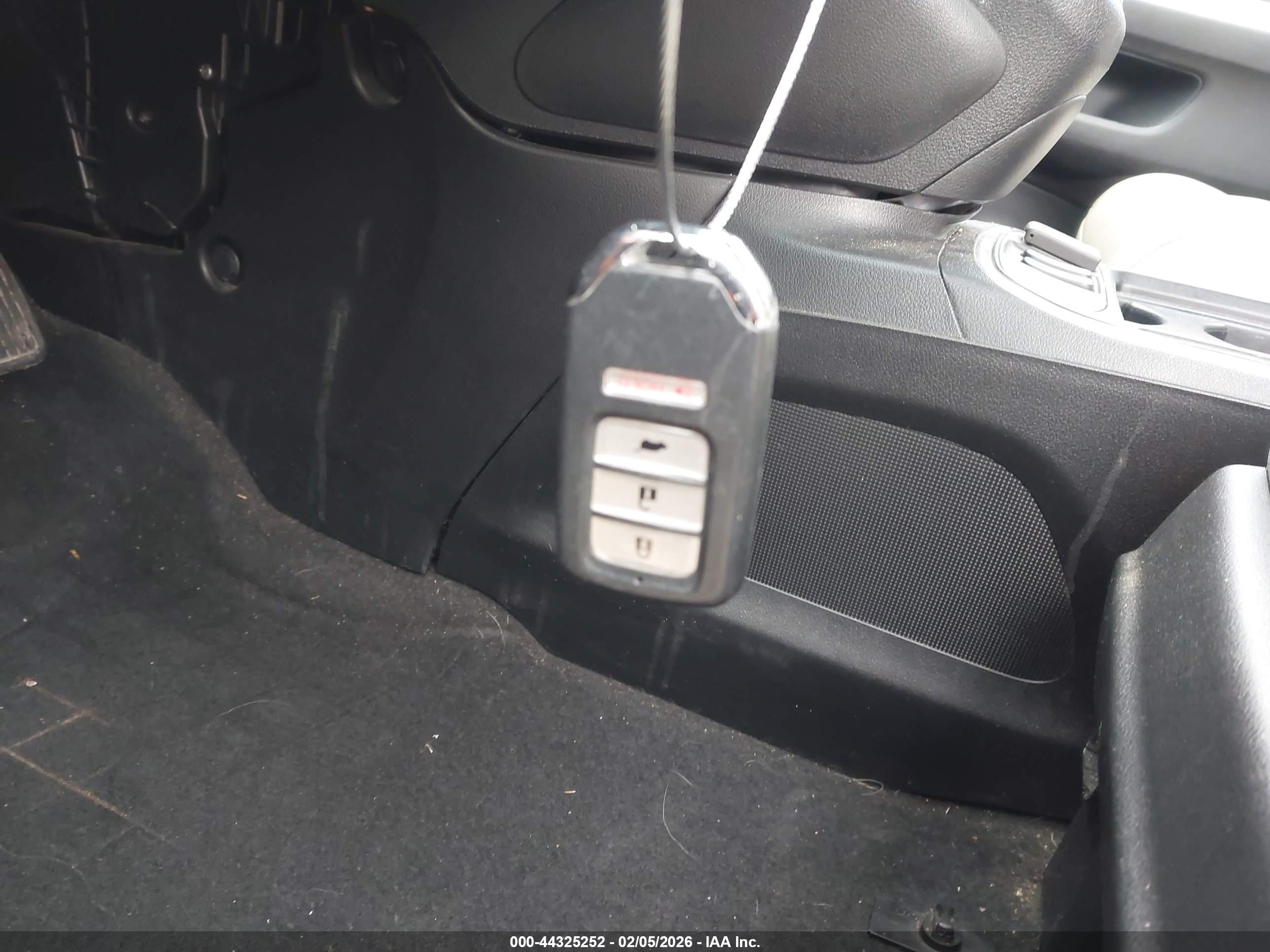 HONDA CR-V image 11