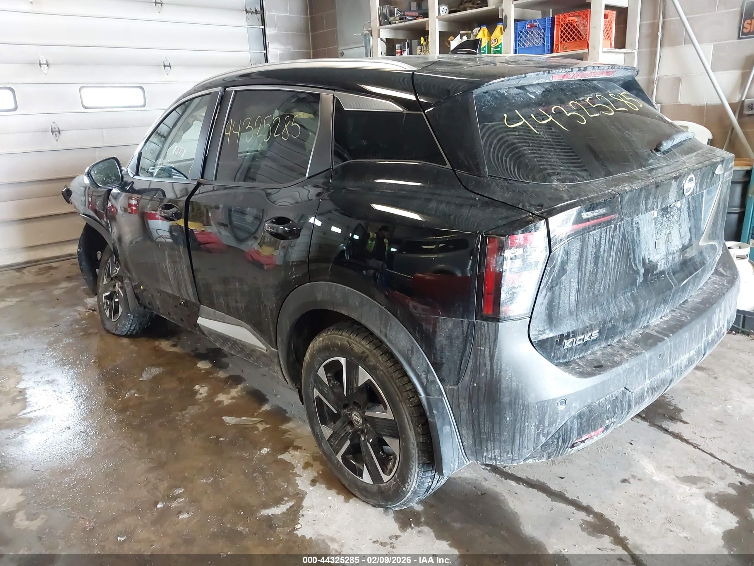 NISSAN KICKS image 3