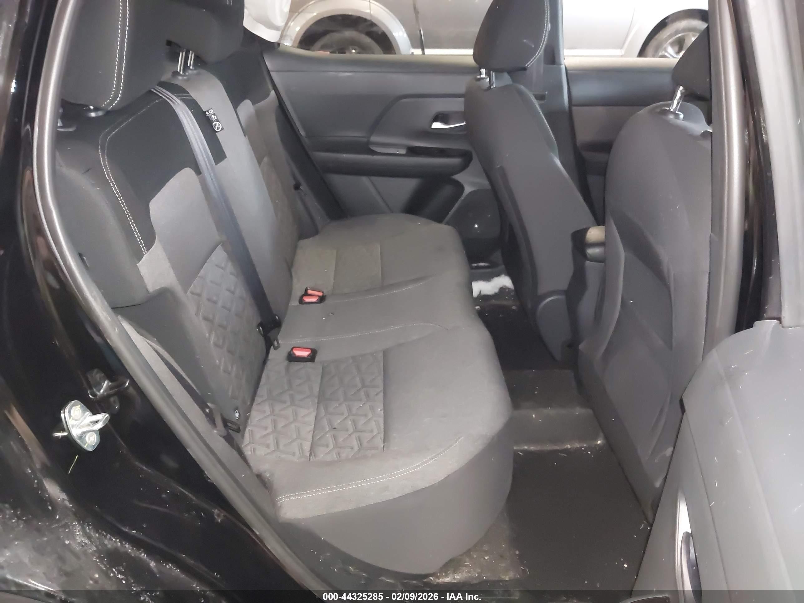 NISSAN KICKS image 8