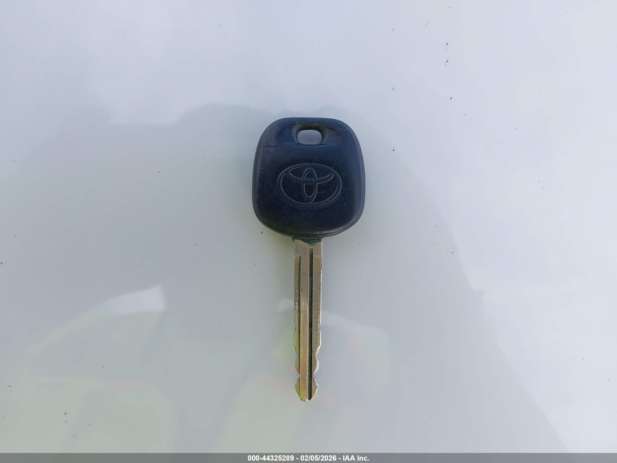 TOYOTA SIENNA image 11
