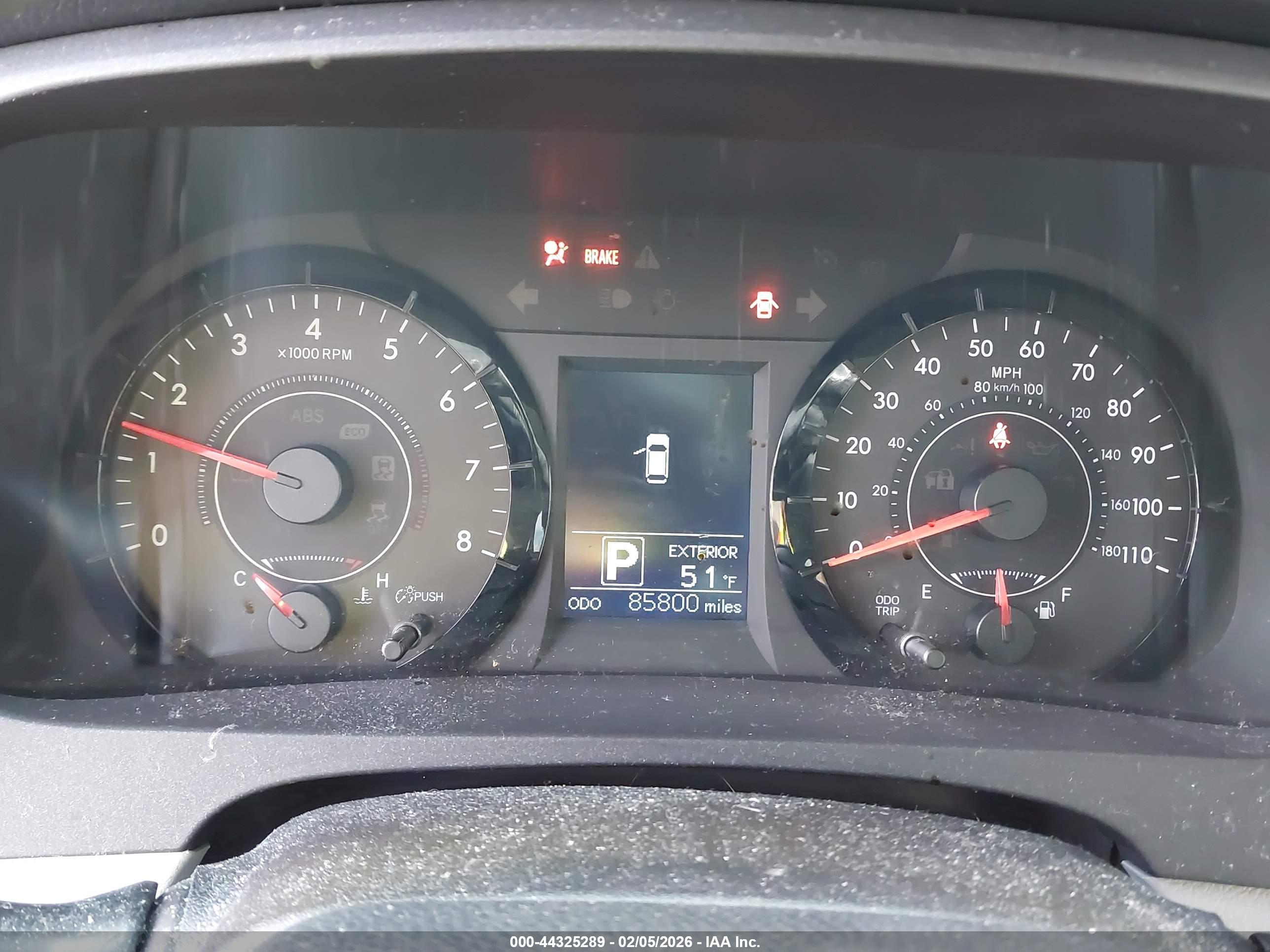 TOYOTA SIENNA image 7