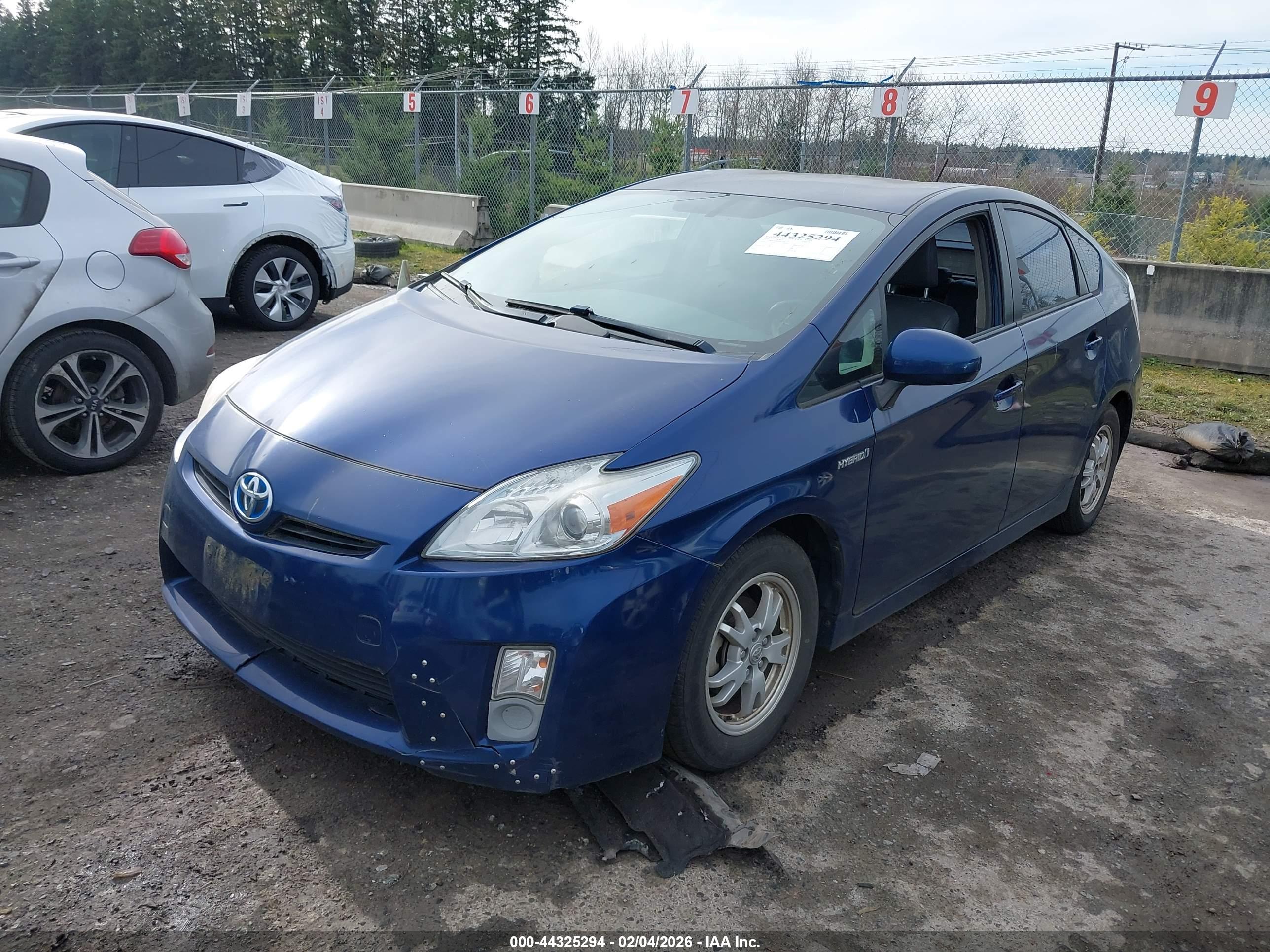TOYOTA PRIUS image 2