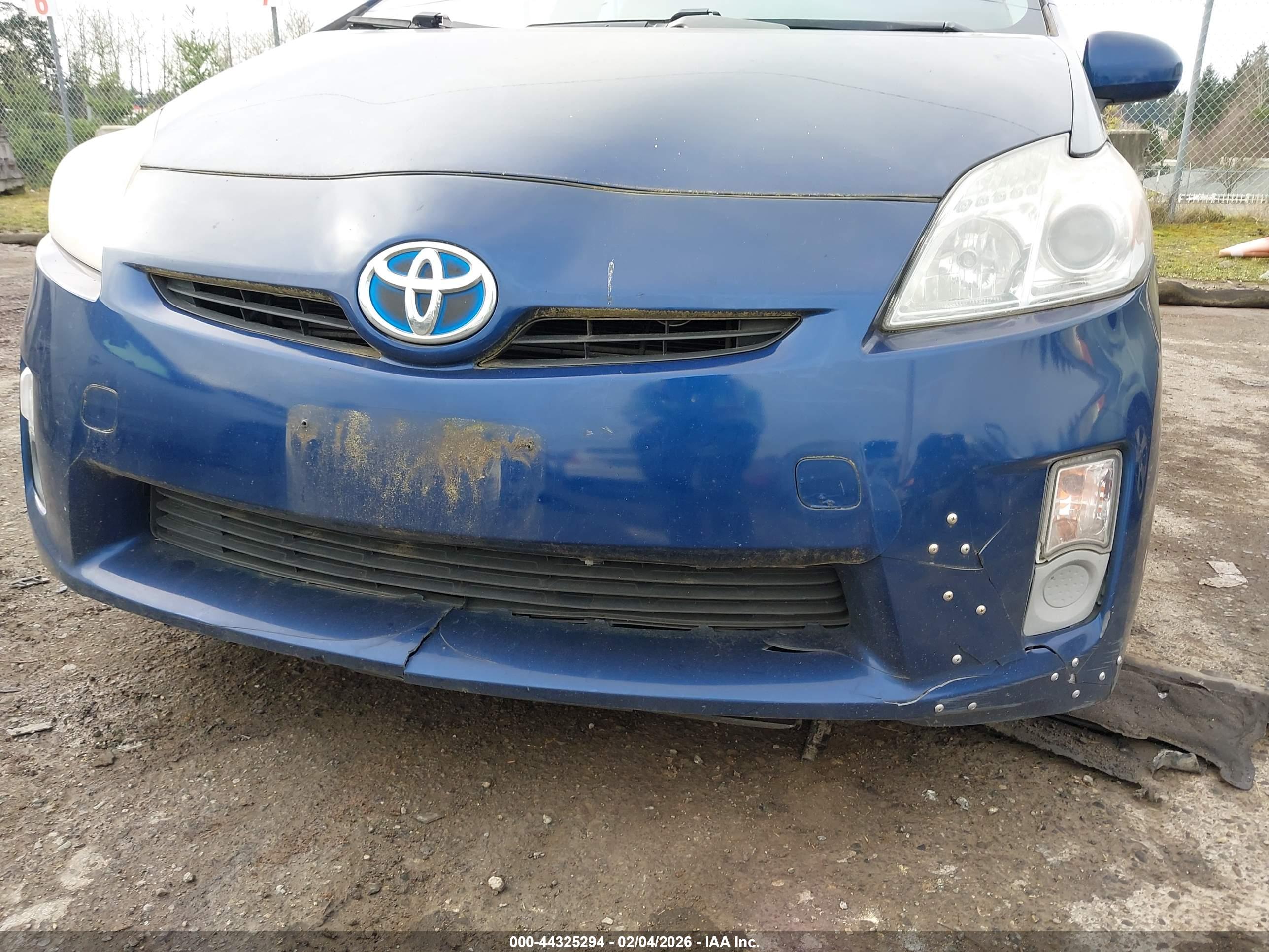 TOYOTA PRIUS image 6