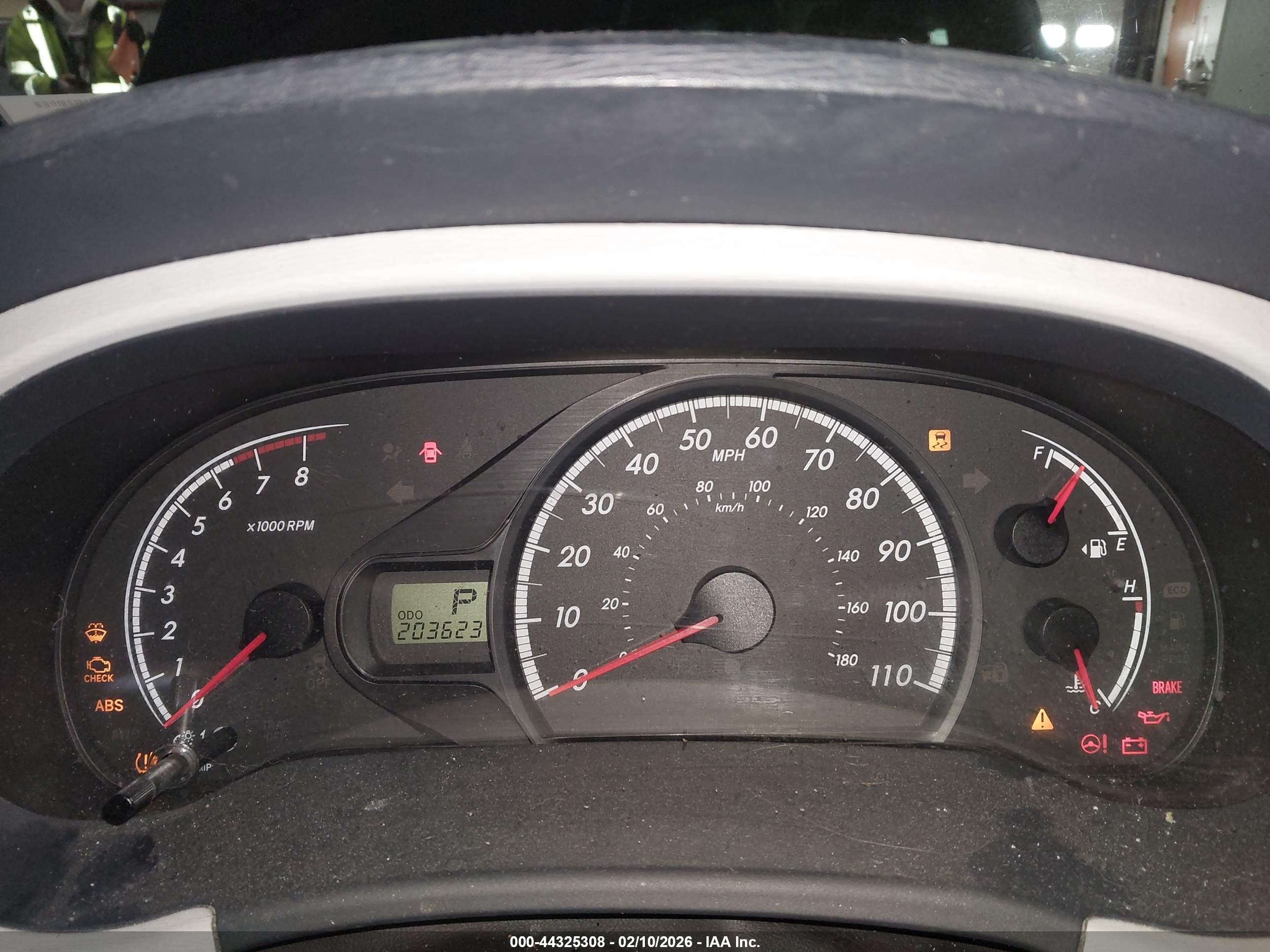 TOYOTA SIENNA image 7