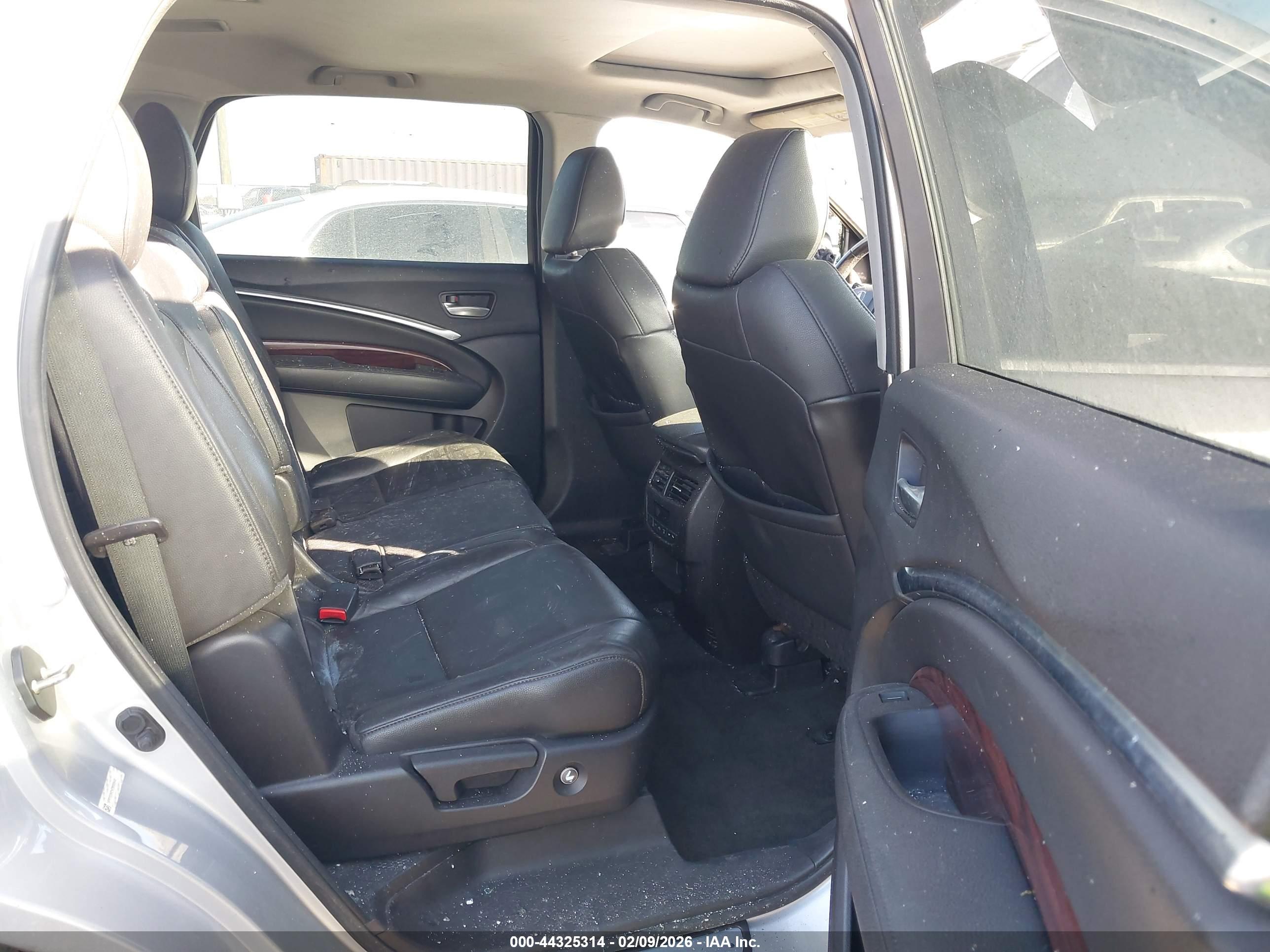 ACURA MDX image 8