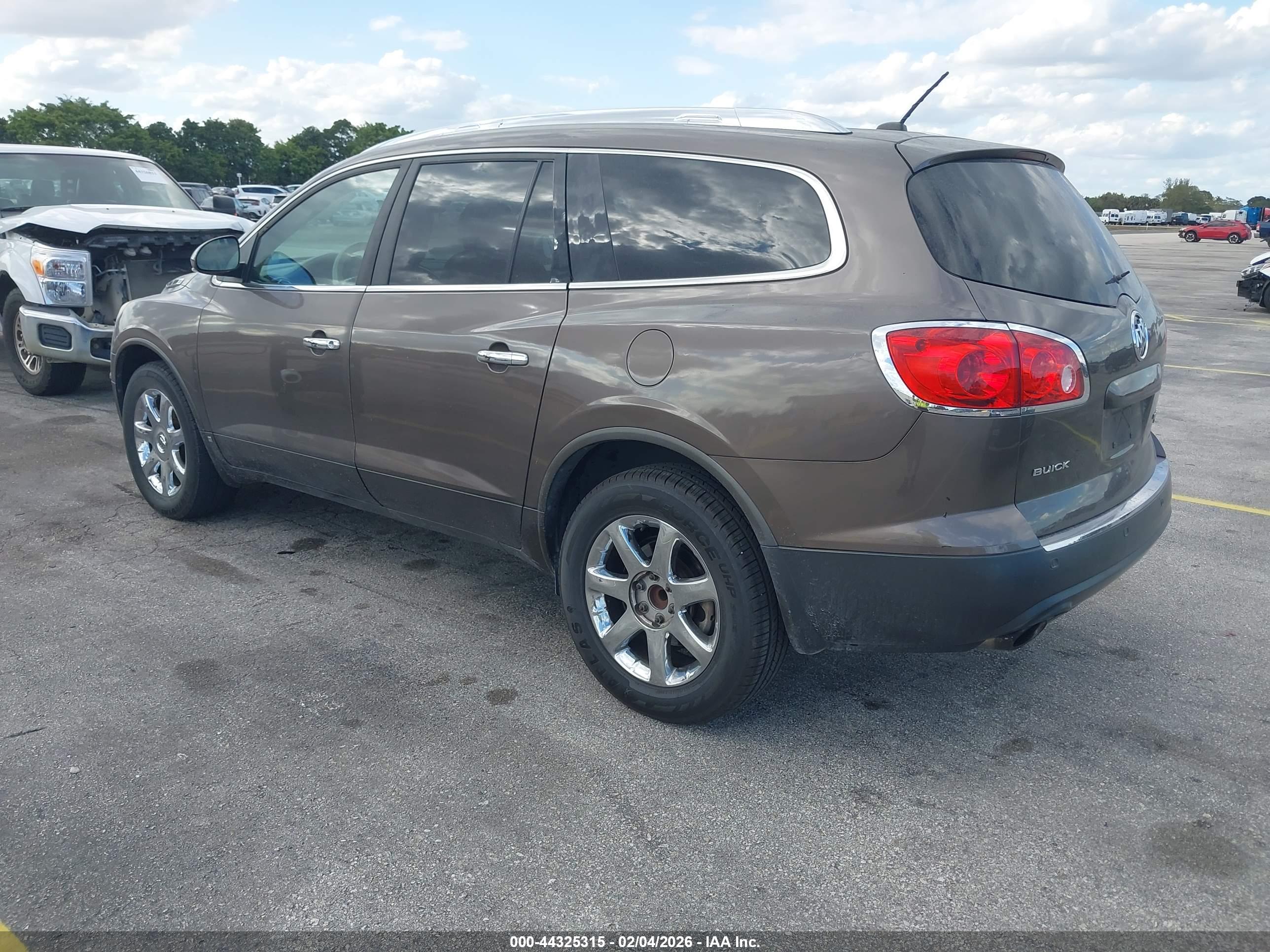 BUICK ENCLAVE image 3