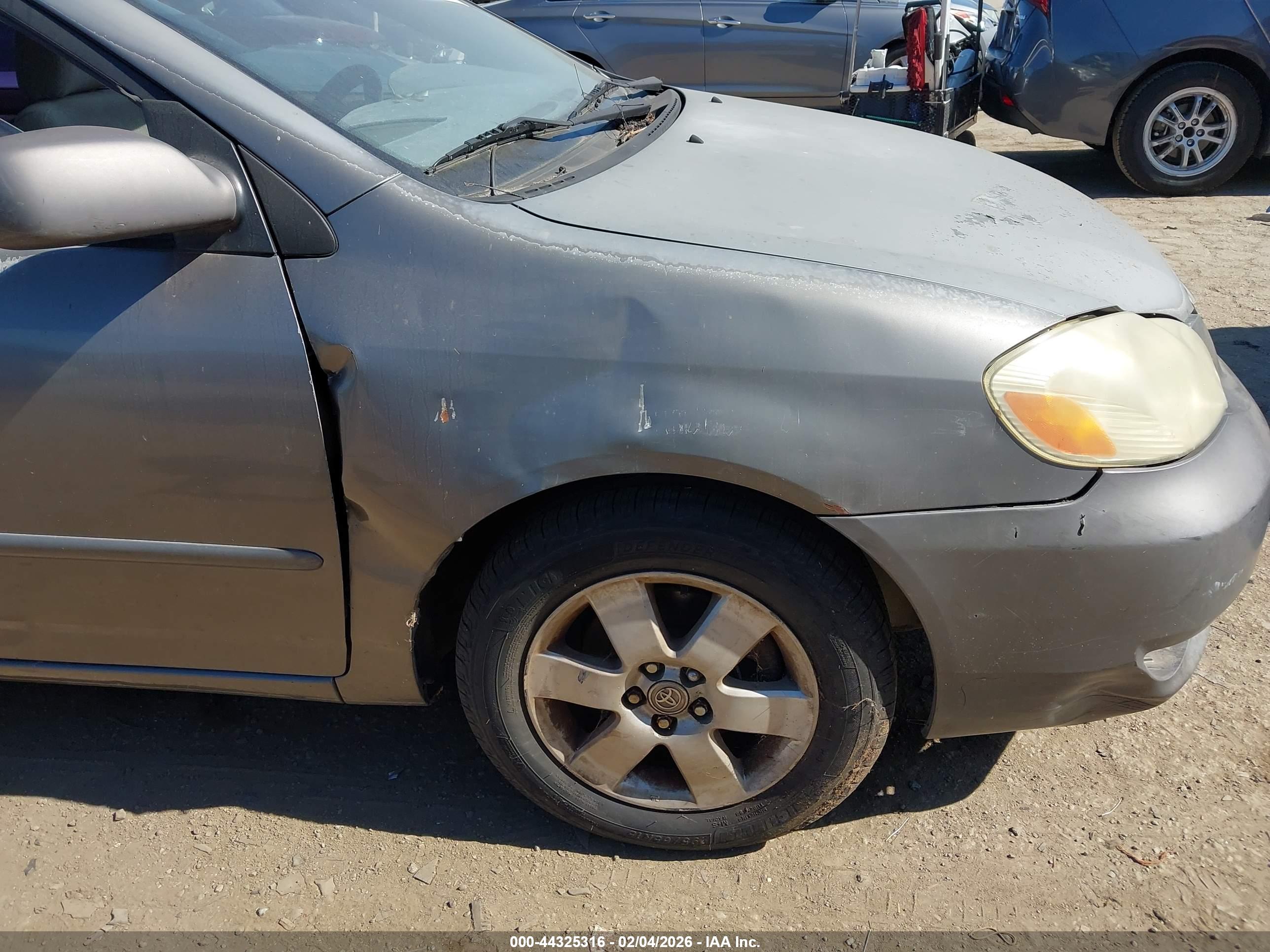 TOYOTA COROLLA image 6