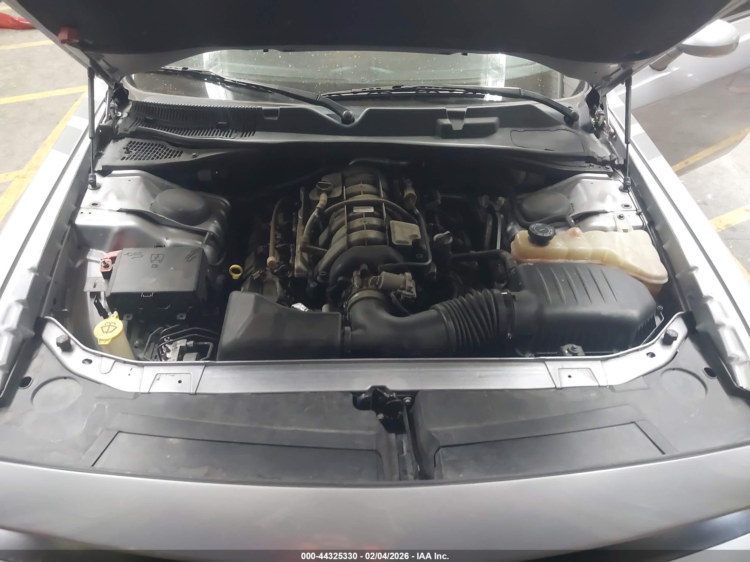 DODGE CHALLENGER image 10