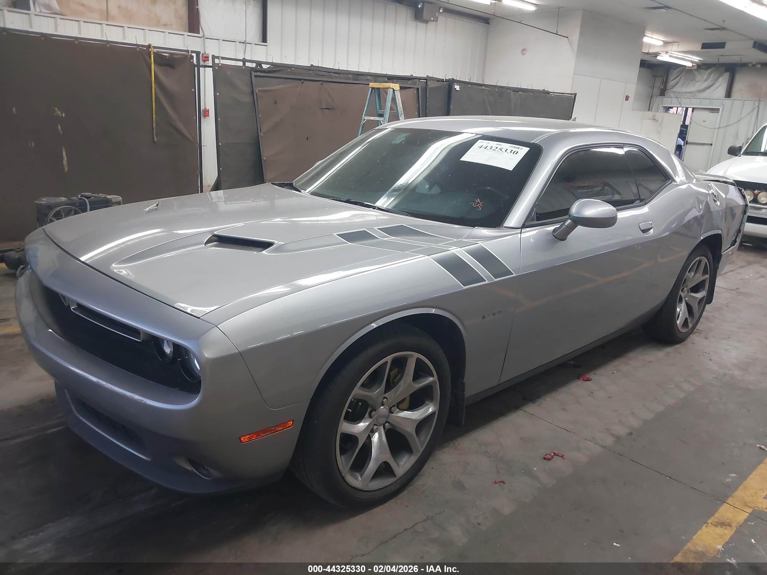 DODGE CHALLENGER image 2