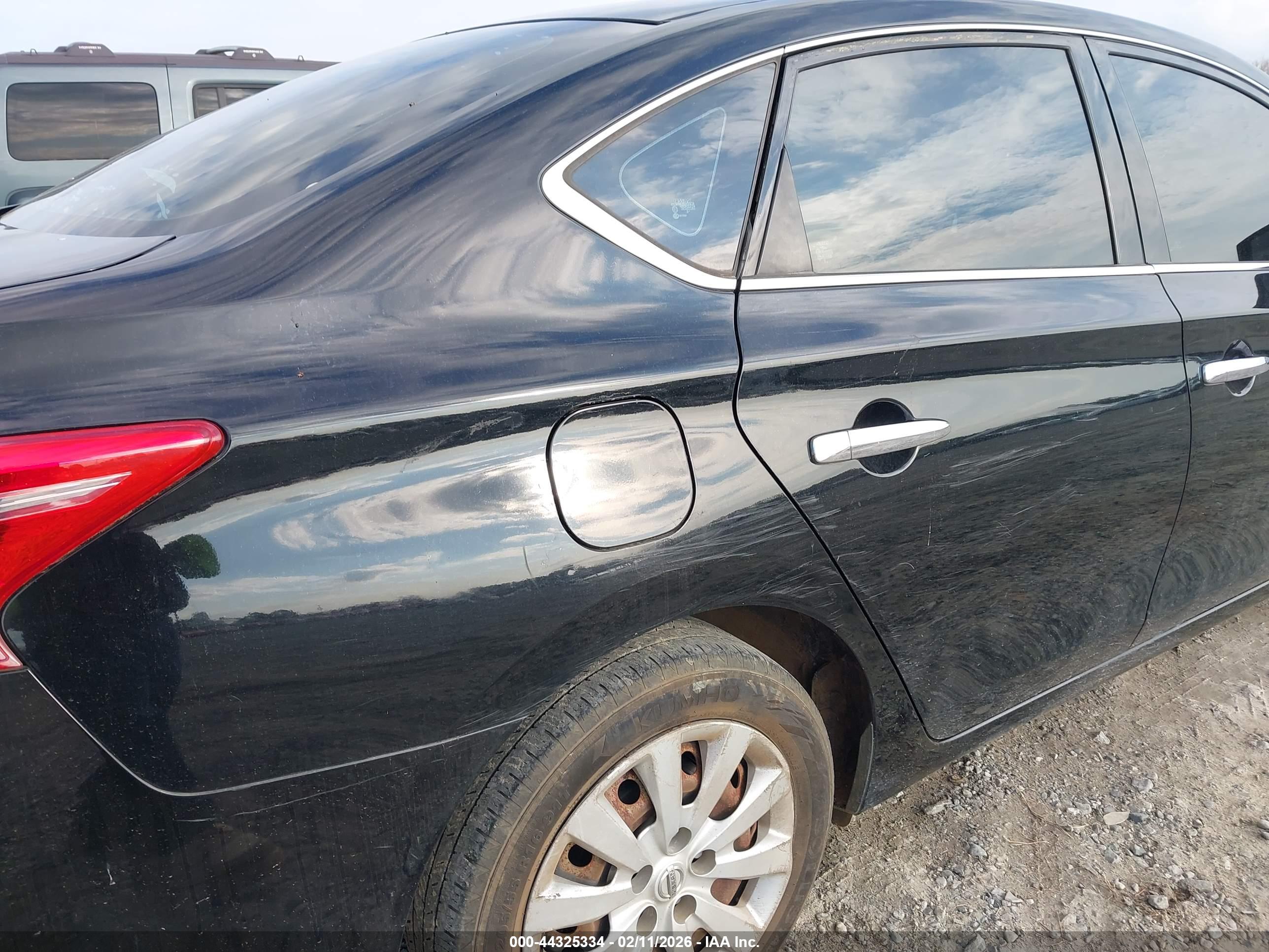 NISSAN SENTRA image 6
