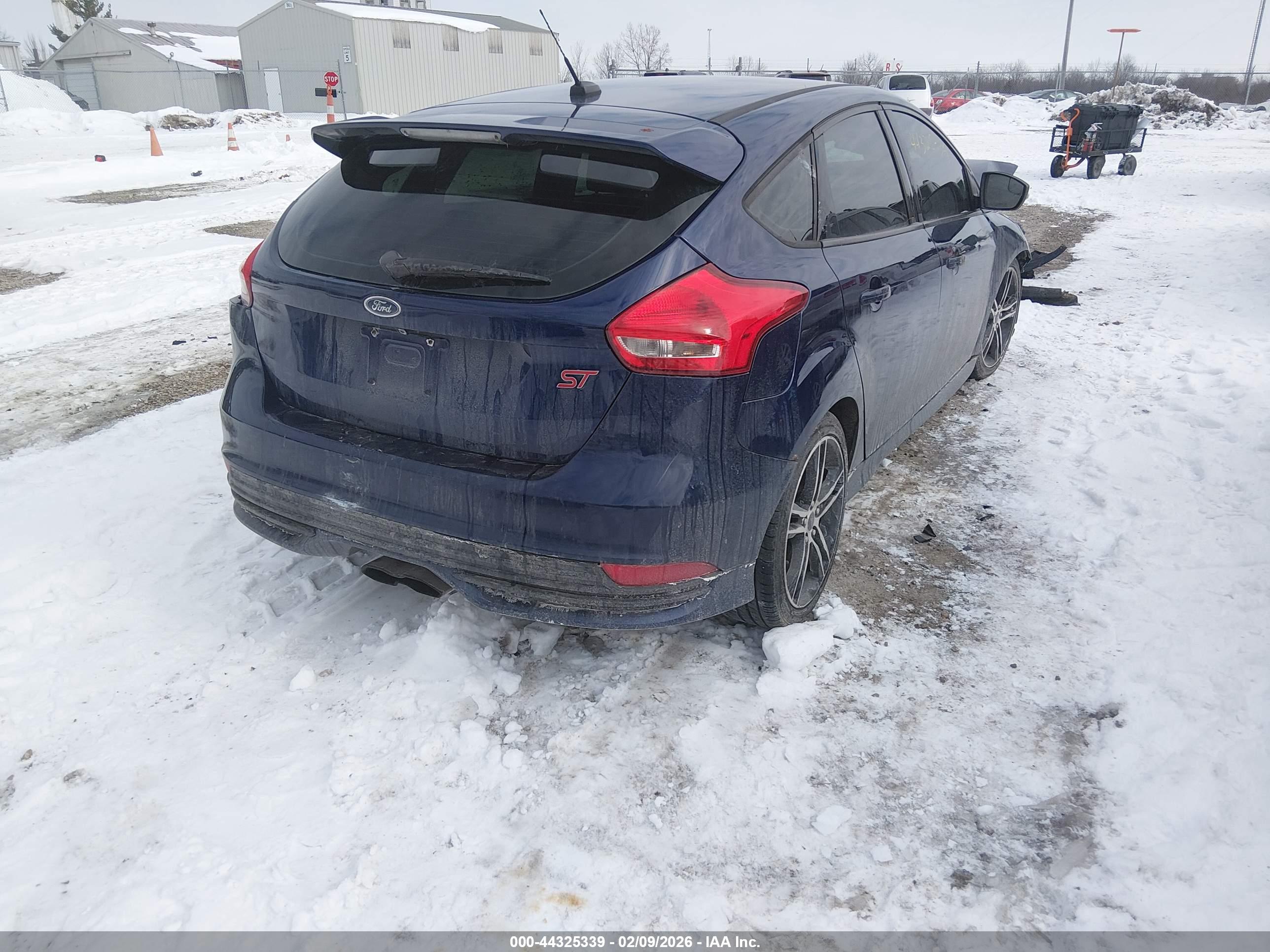 FORD FOCUS image 4