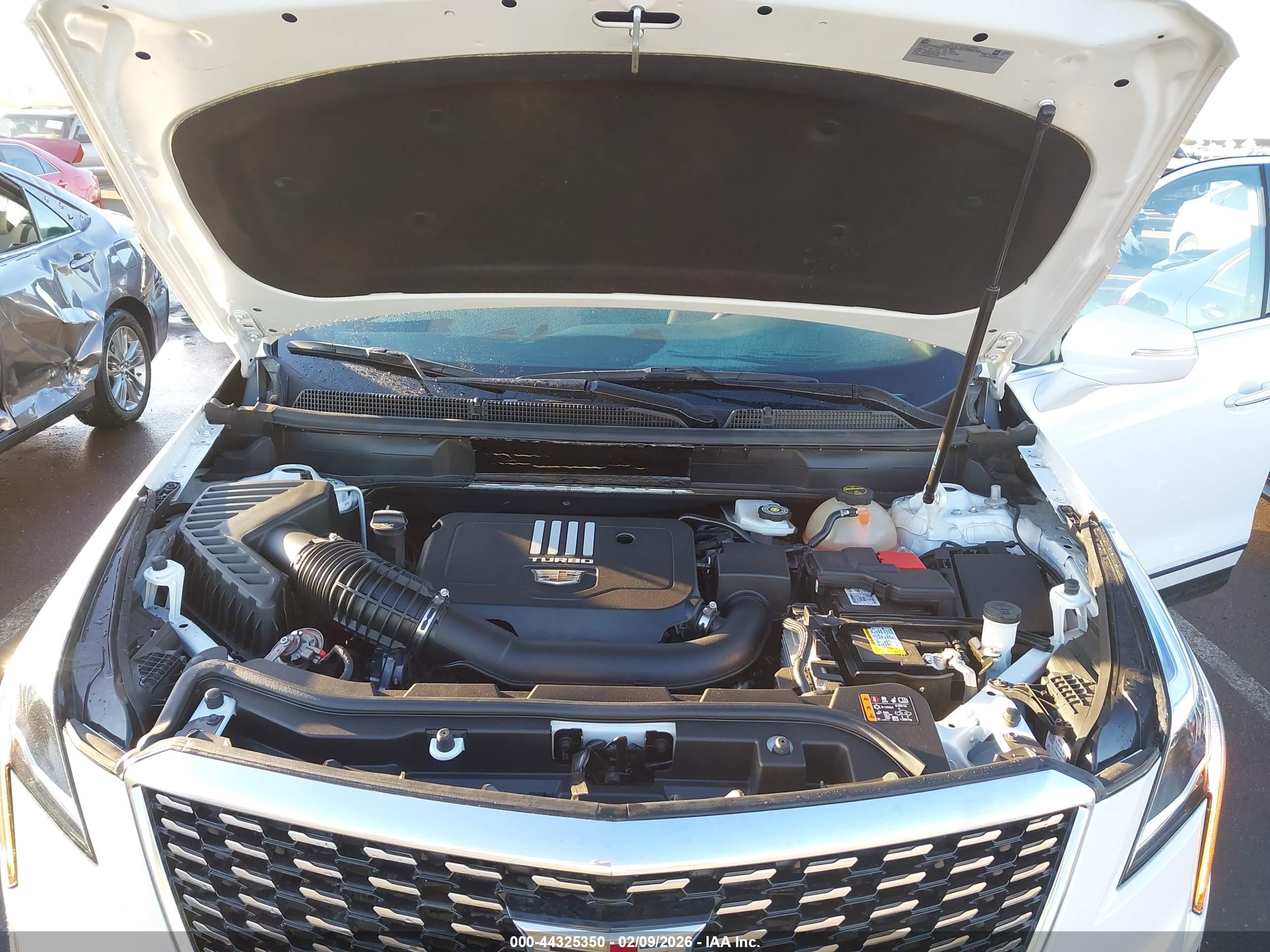 CADILLAC XT5 image 10