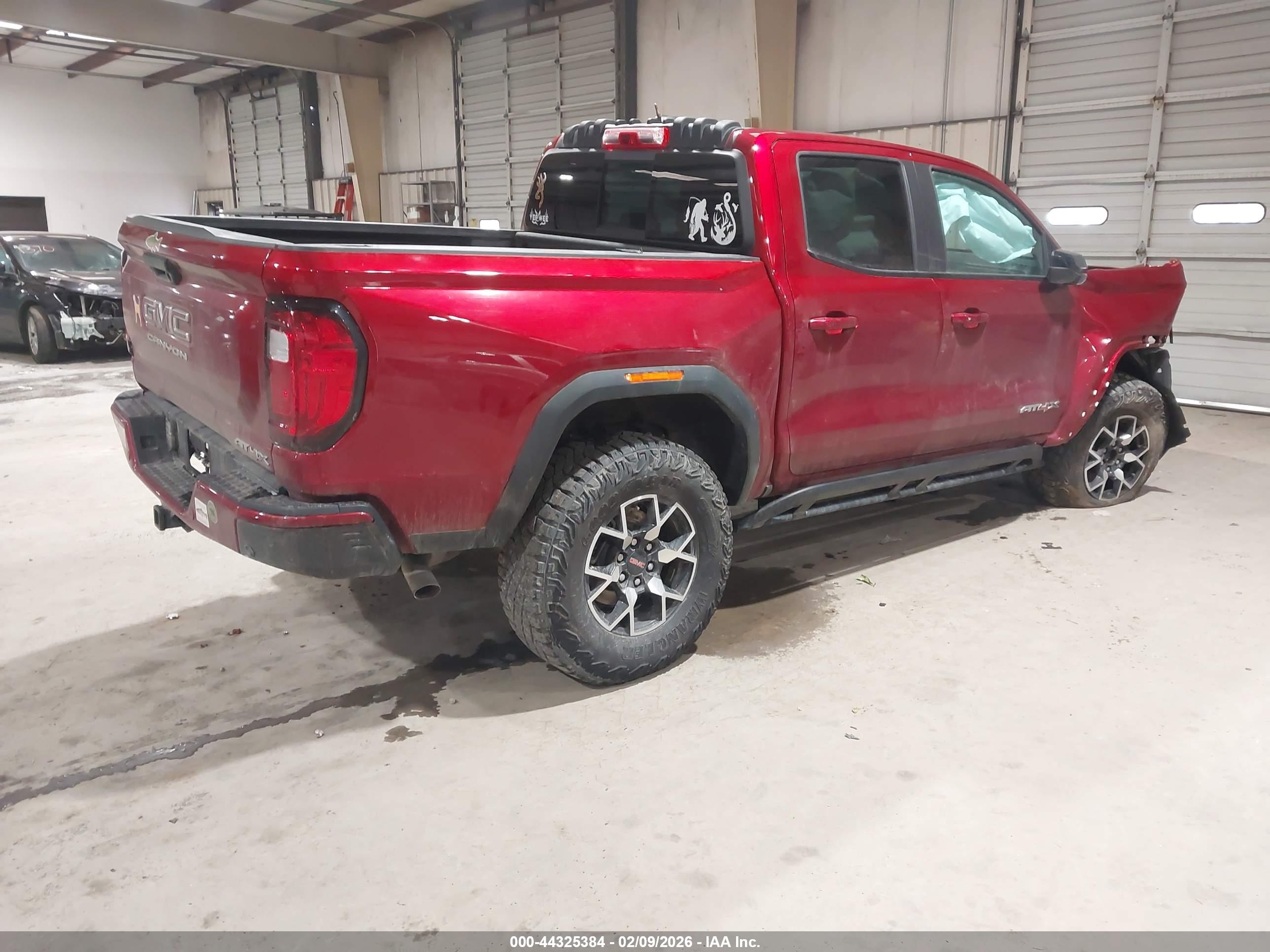 GMC CANYON image 4