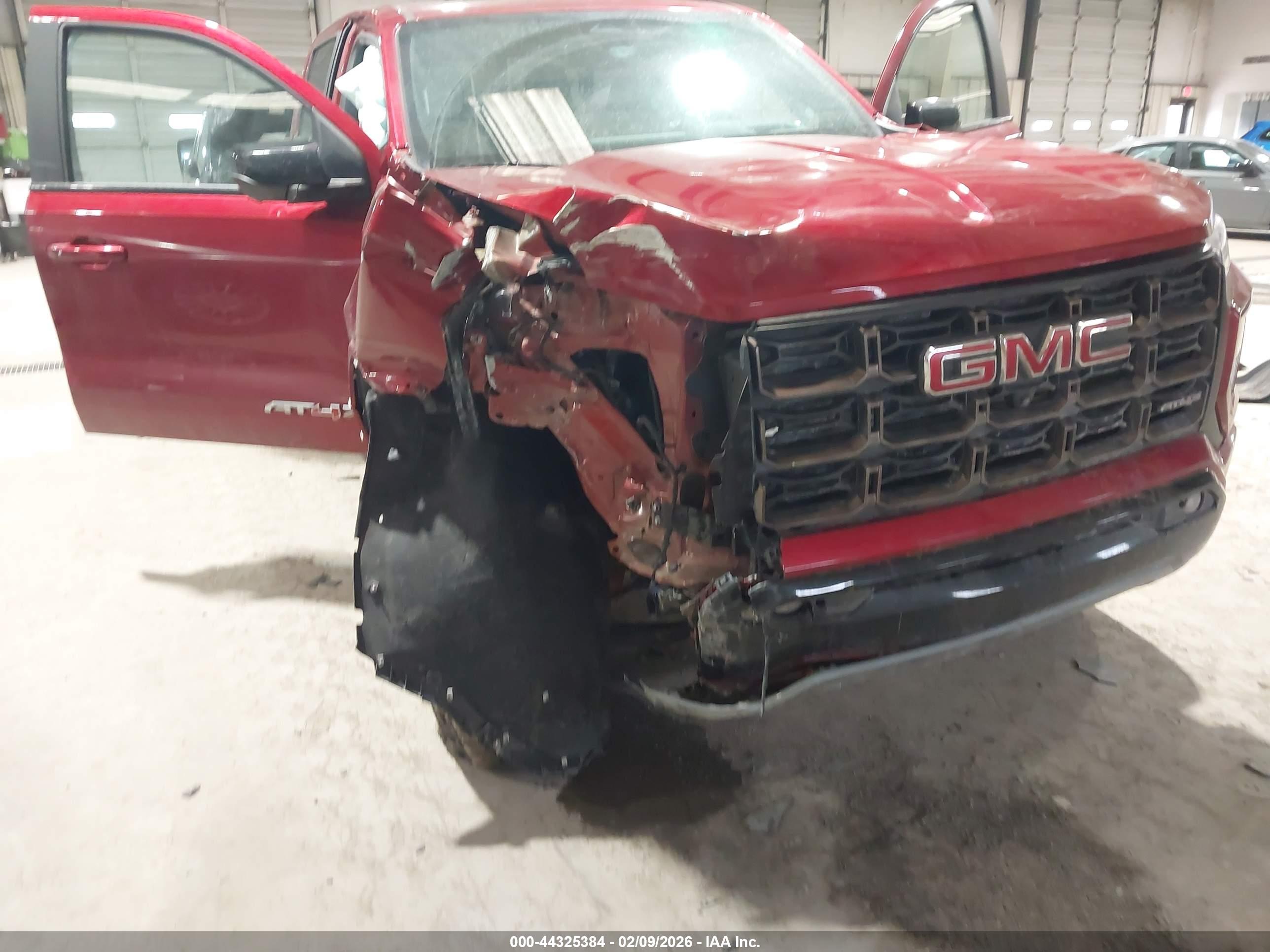GMC CANYON image 6