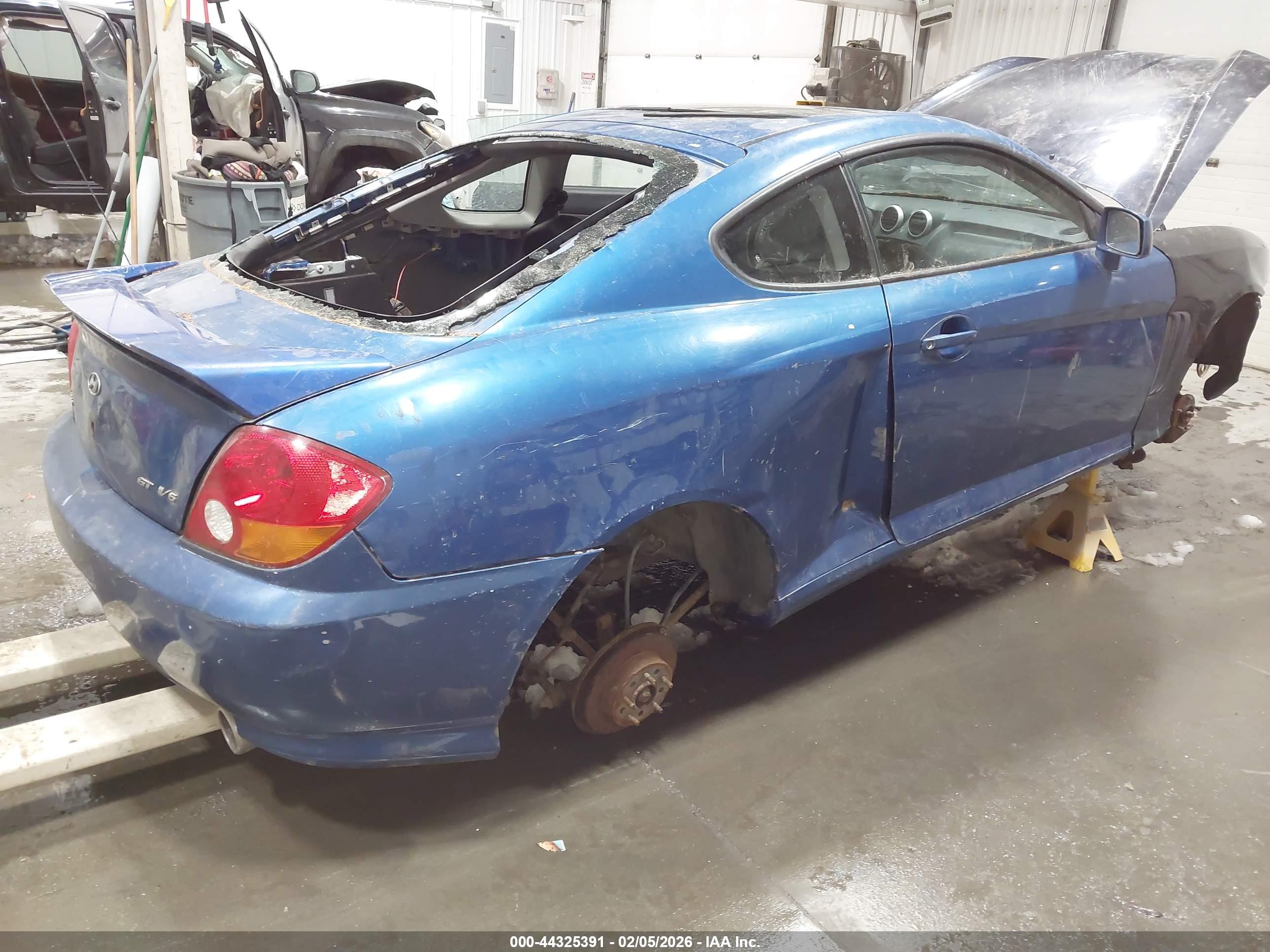 HYUNDAI TIBURON image 4