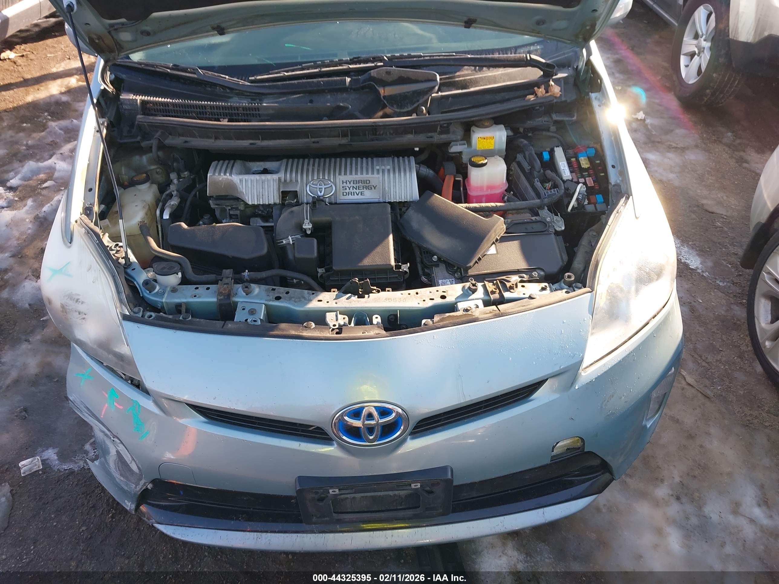 TOYOTA PRIUS image 10