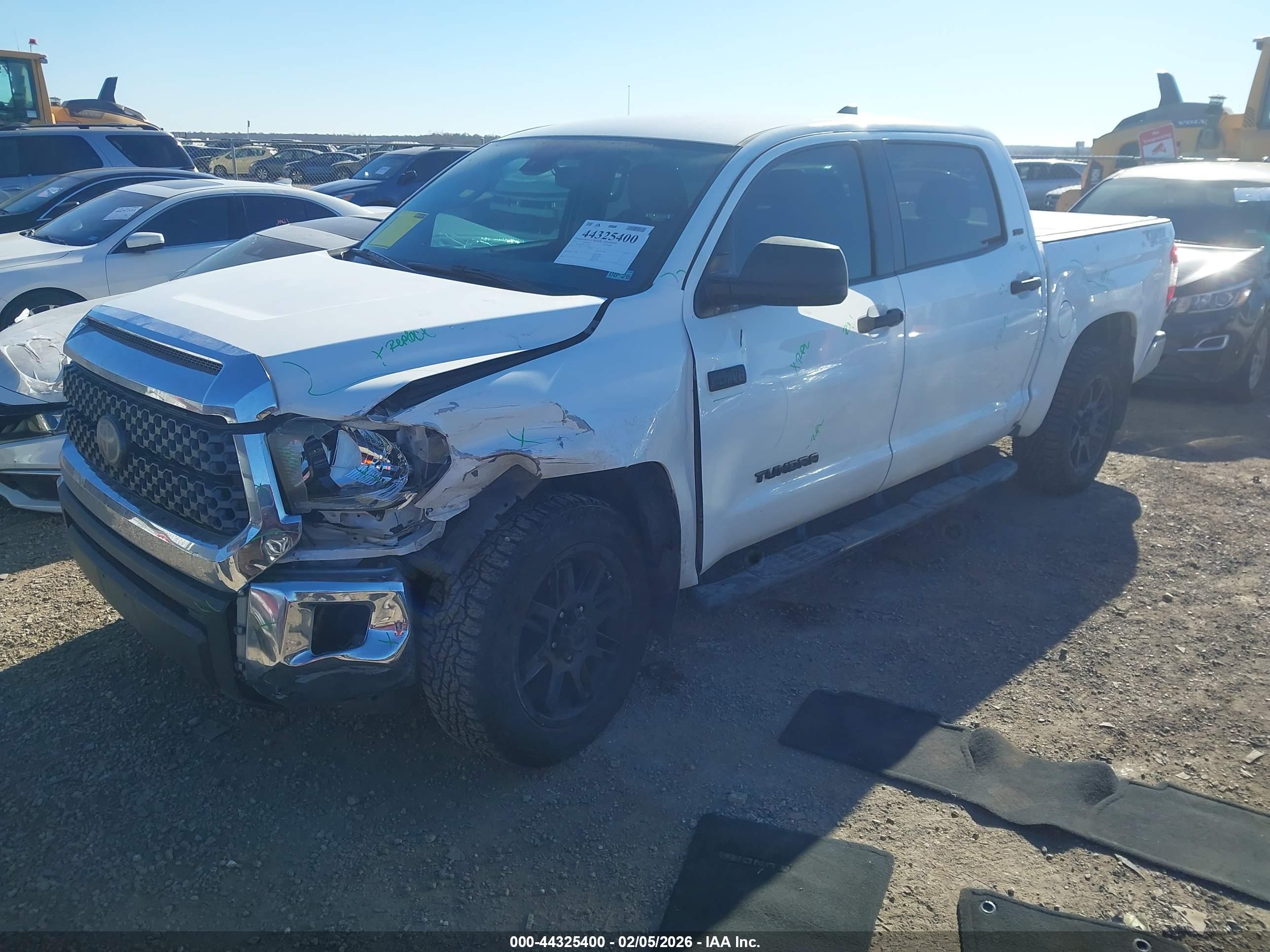 TOYOTA TUNDRA image 2