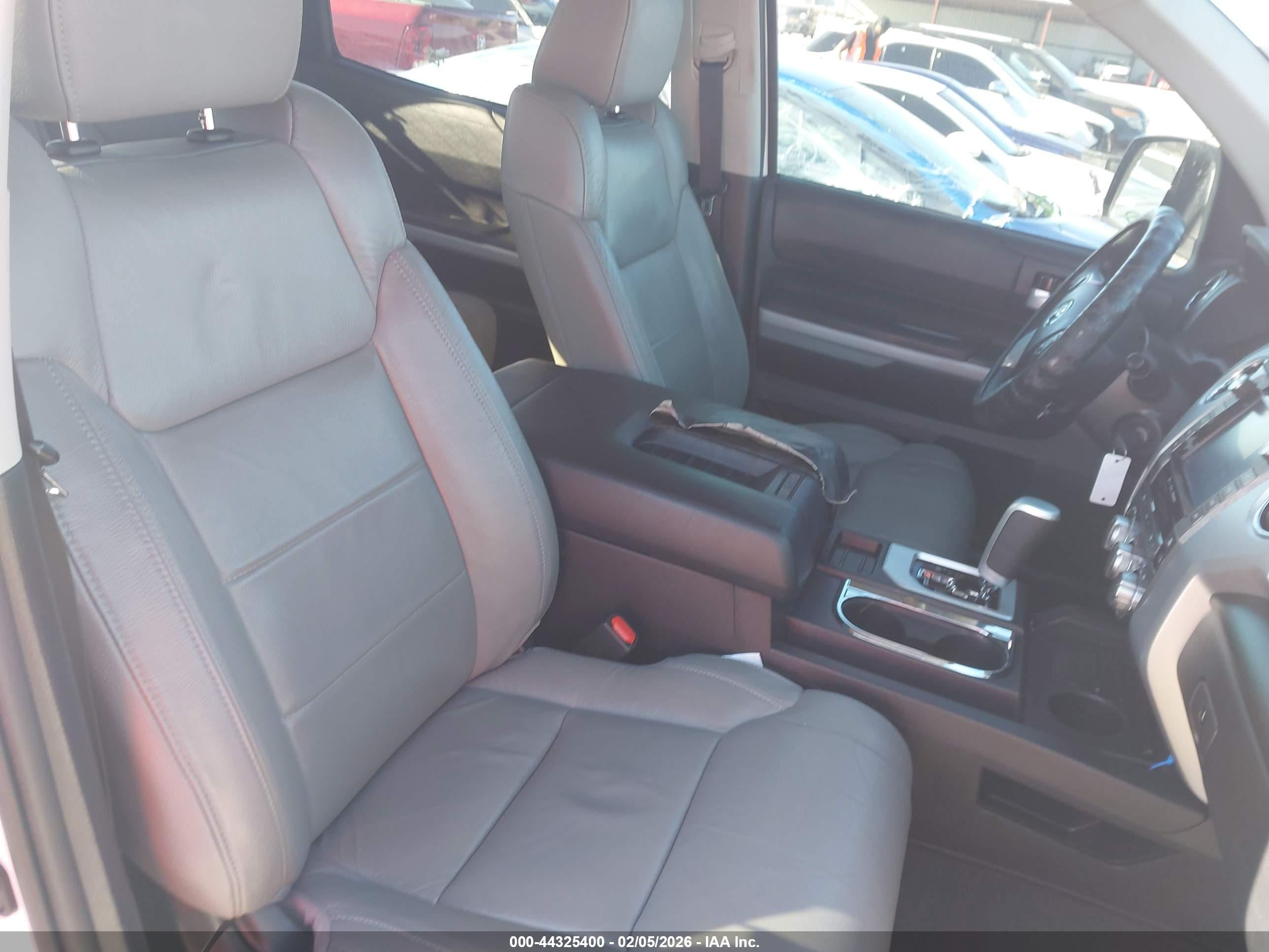 TOYOTA TUNDRA image 5