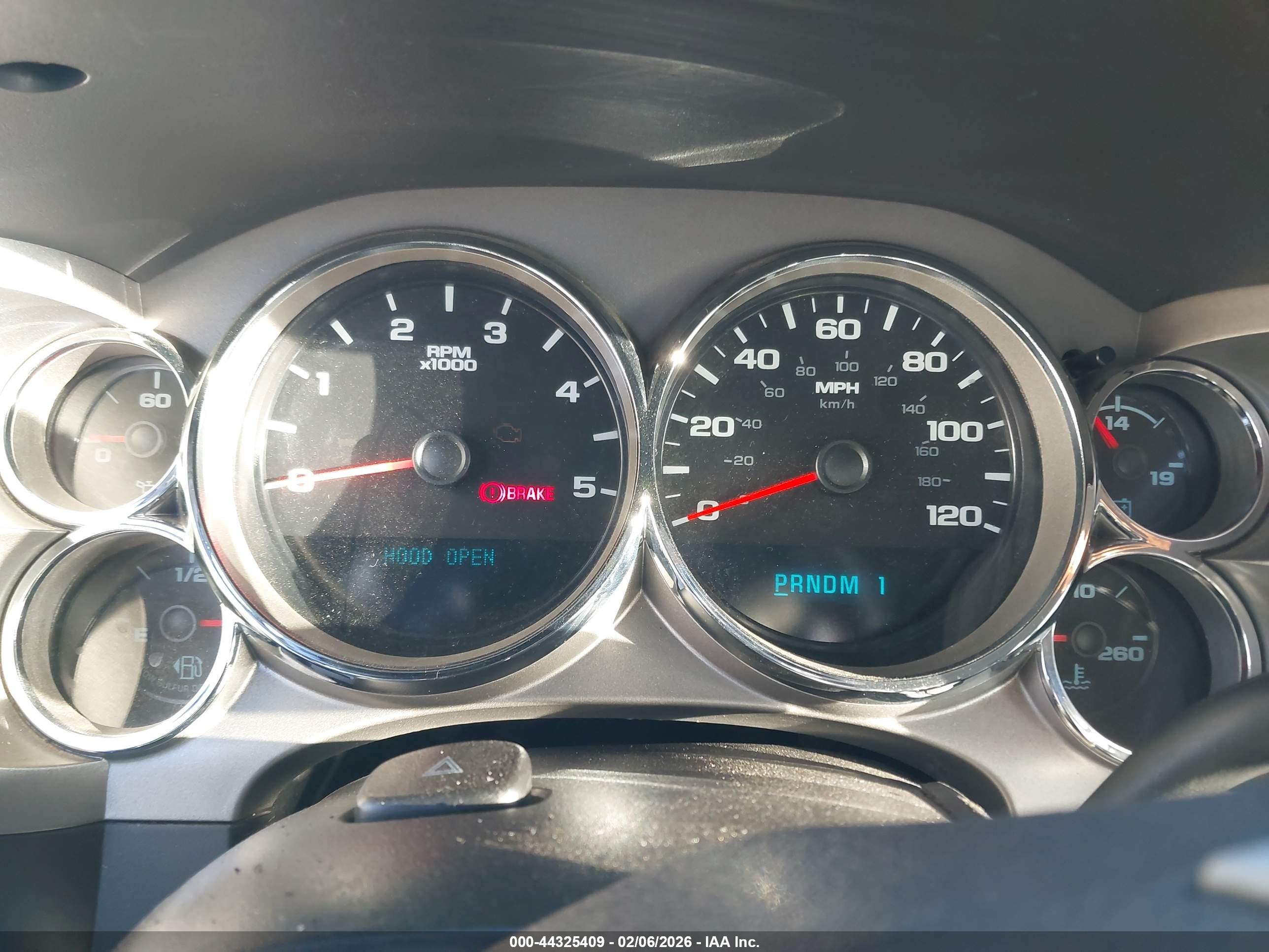 CHEVROLET SILVERADO image 7
