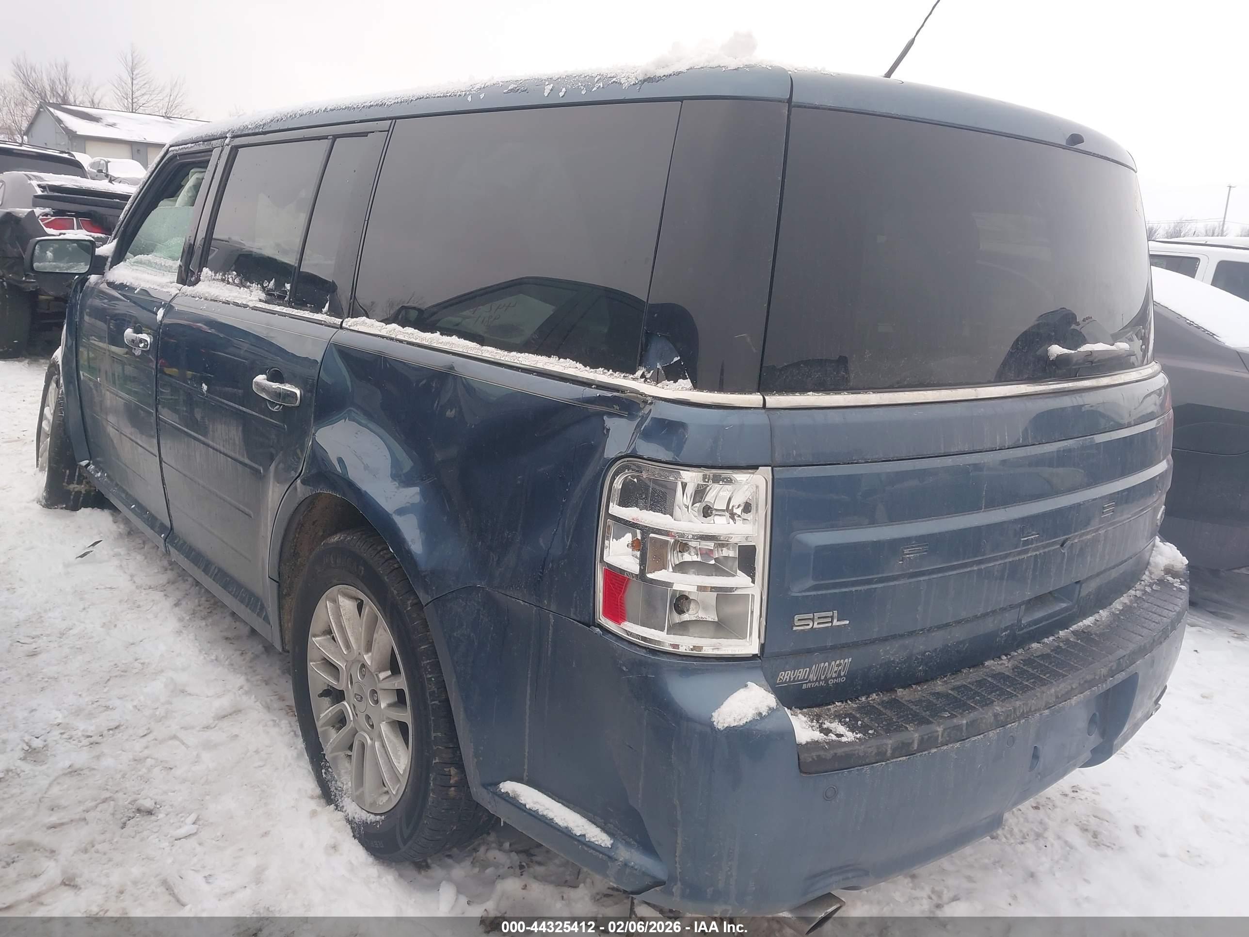 FORD FLEX image 3