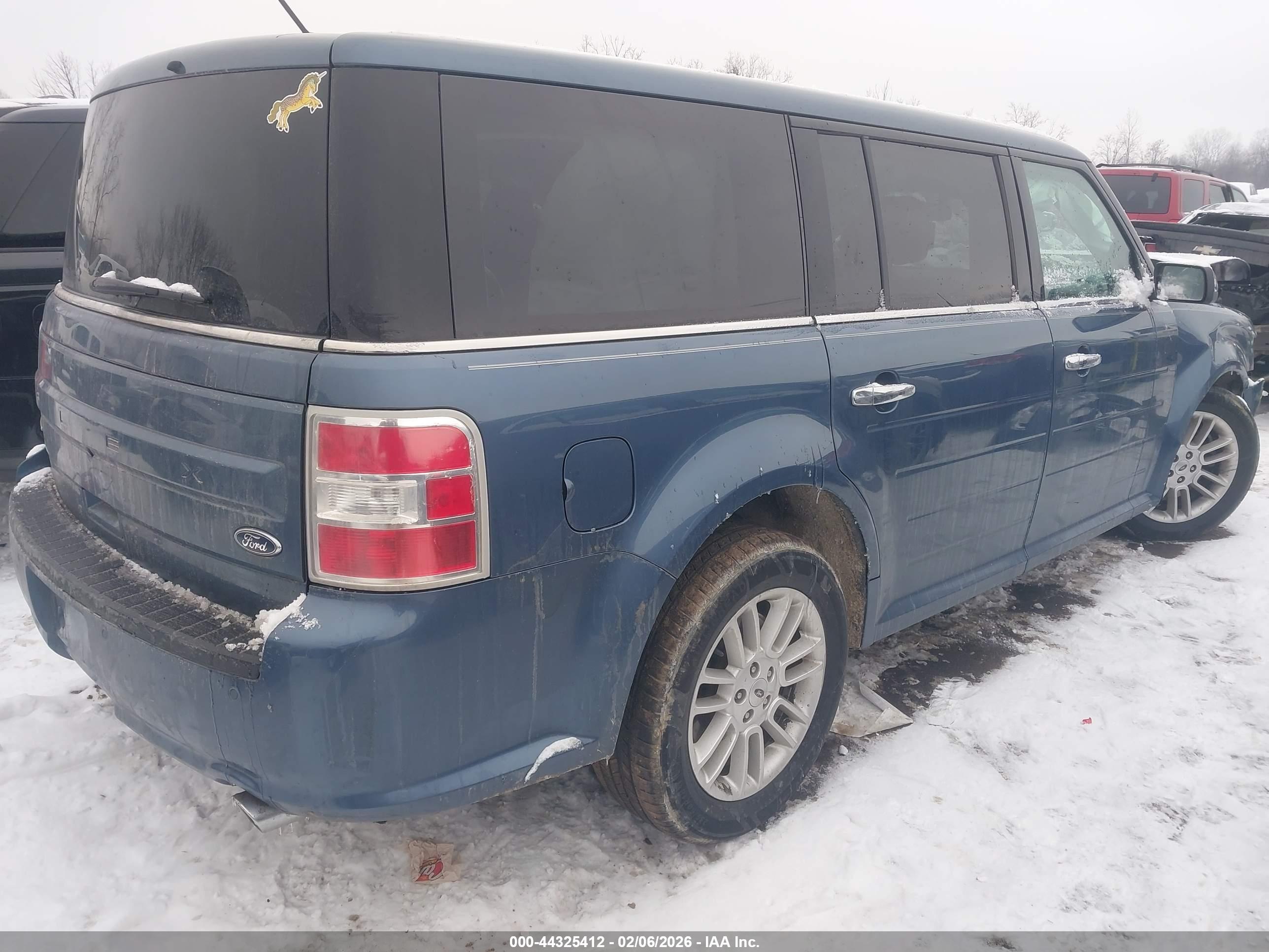 FORD FLEX image 4