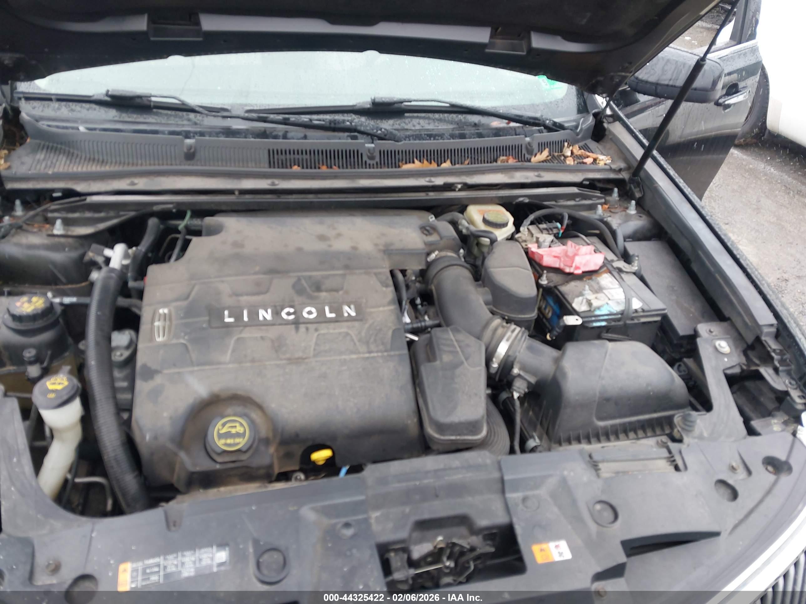 LINCOLN MKS image 10