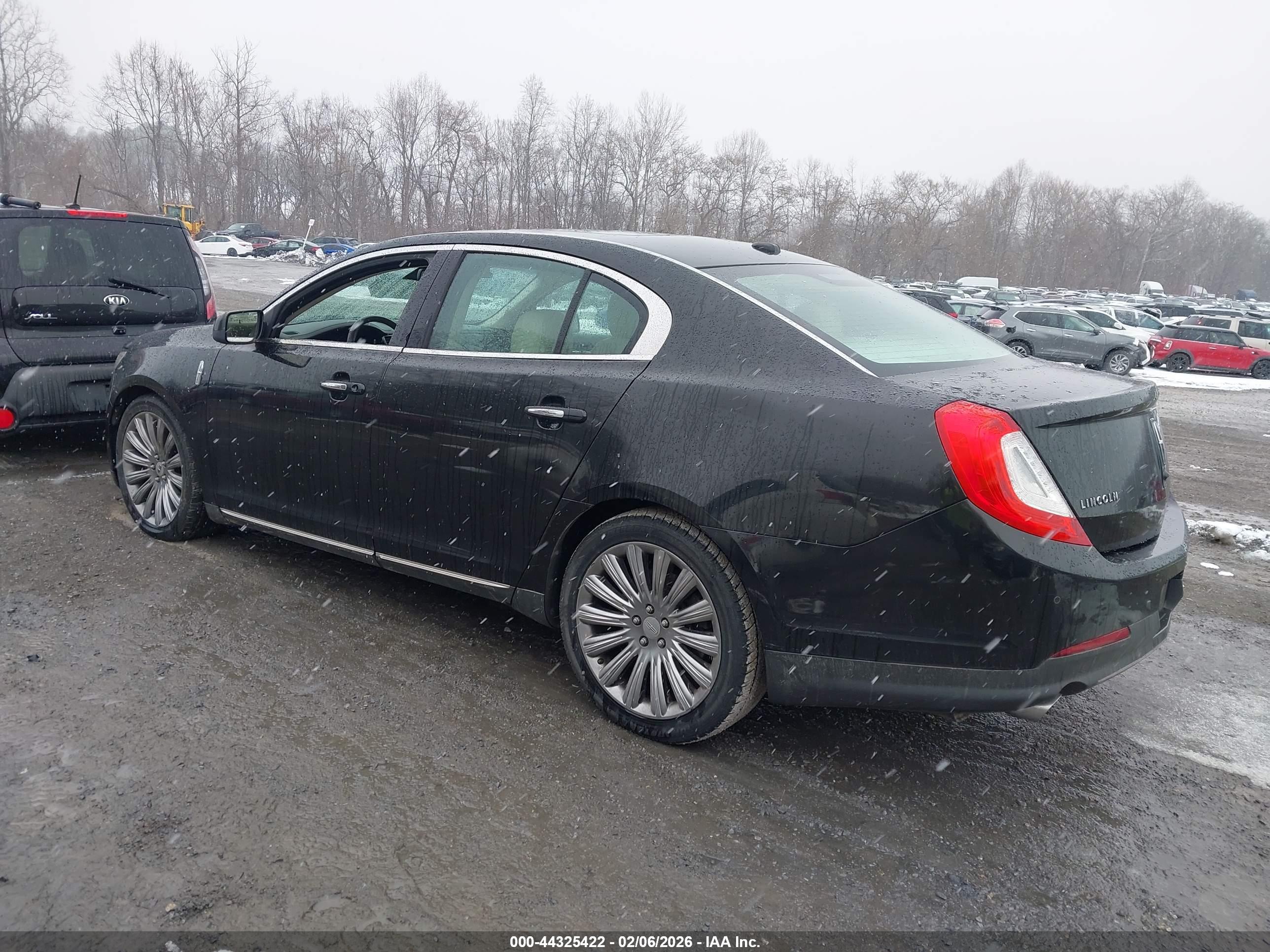 LINCOLN MKS image 3