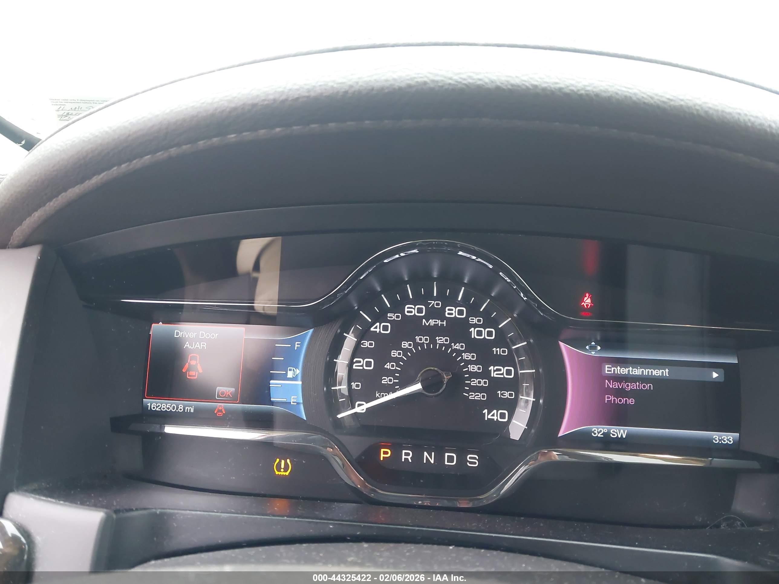 LINCOLN MKS image 7