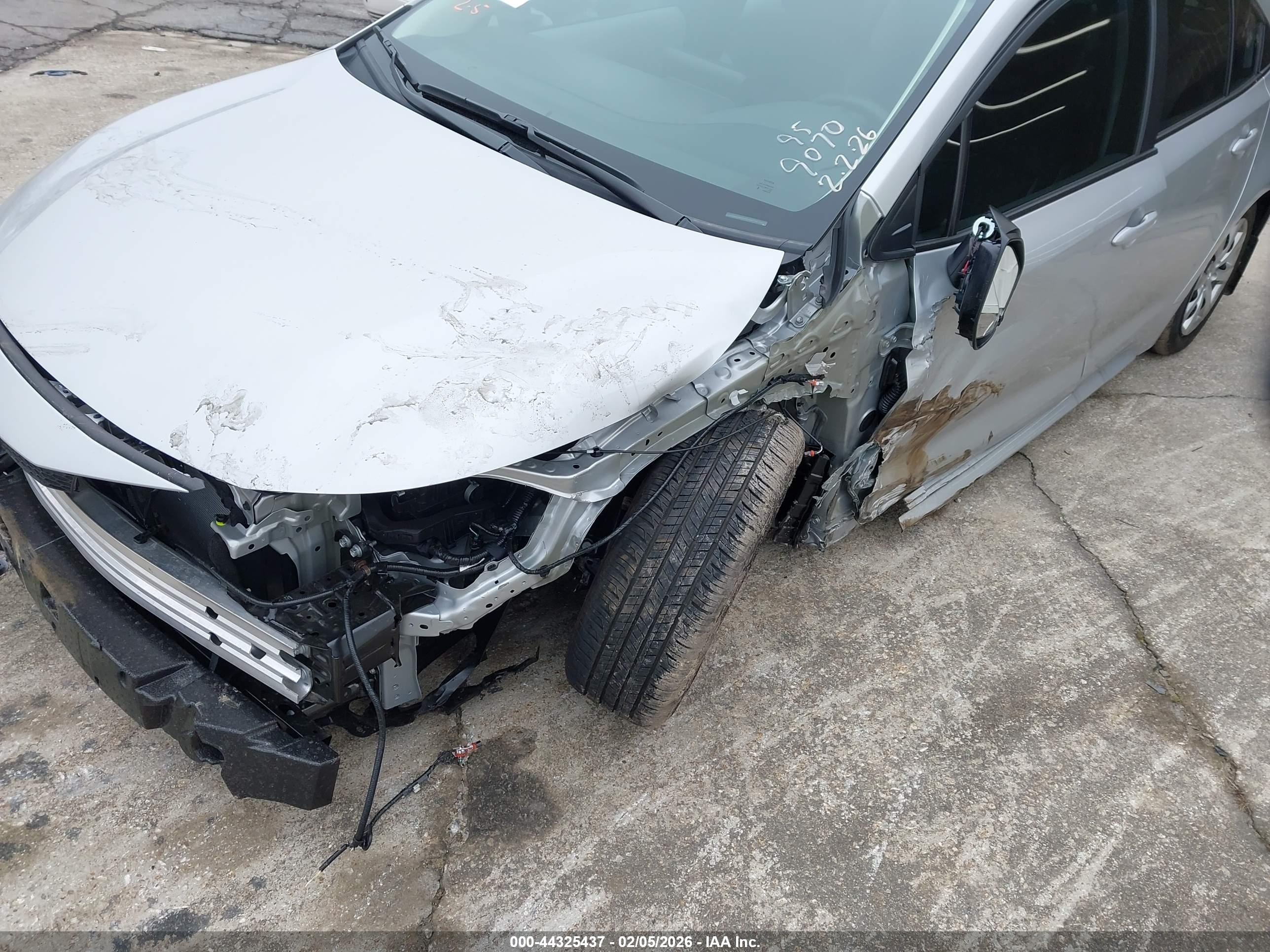 TOYOTA COROLLA image 6
