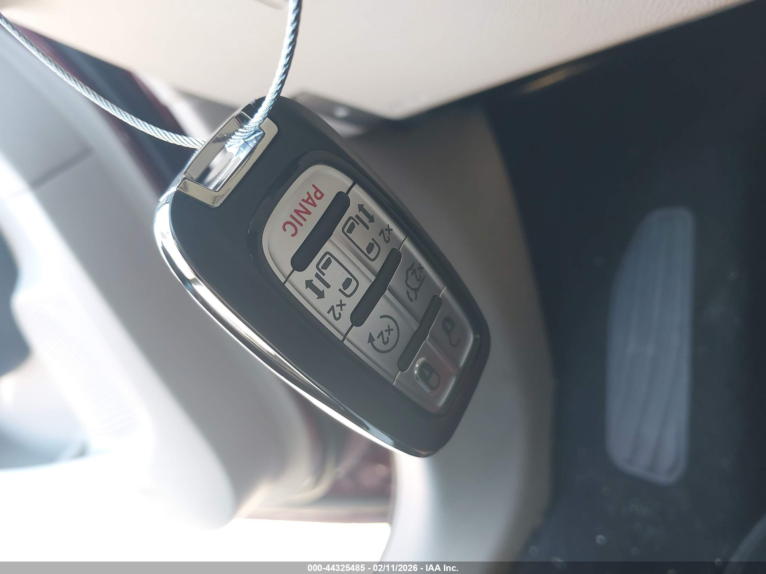 CHRYSLER PACIFICA image 11