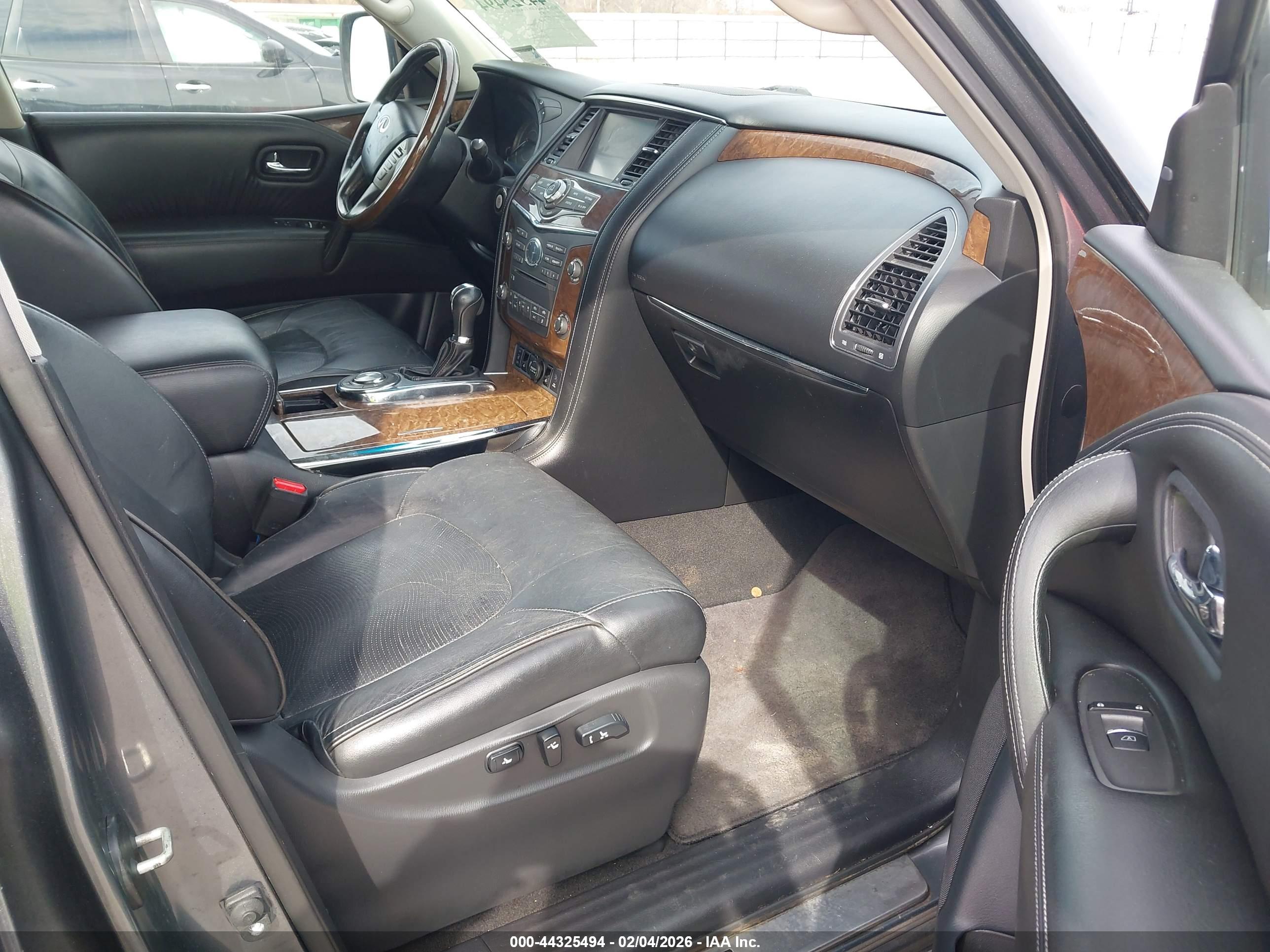 INFINITI QX80 image 5