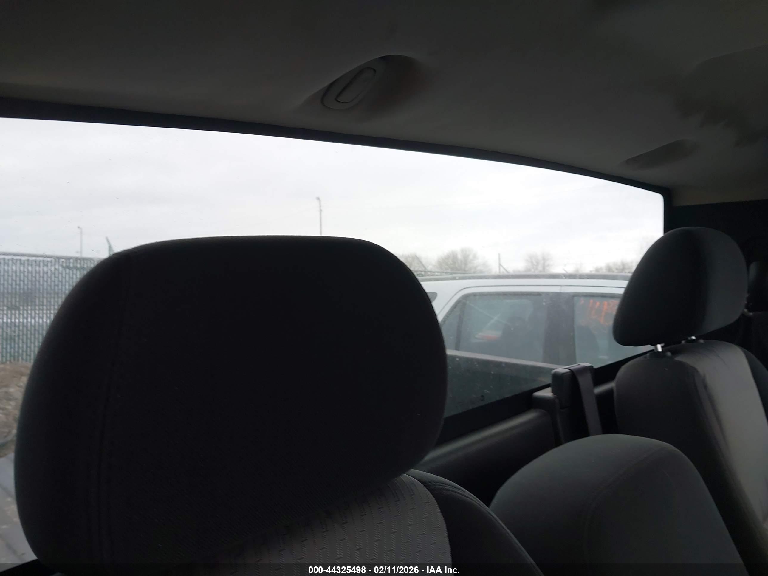 CHEVROLET SILVERADO image 8