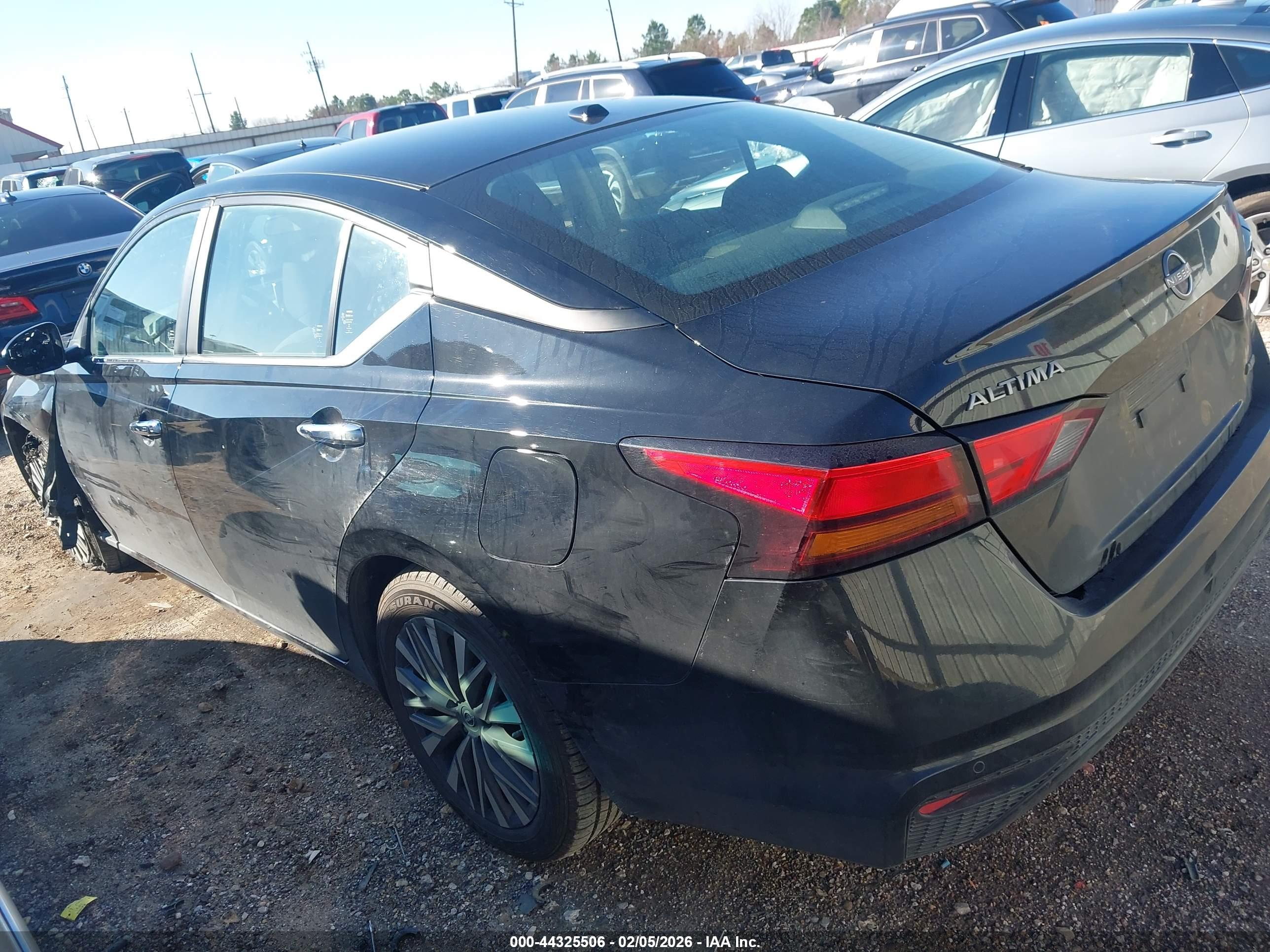 NISSAN ALTIMA image 3