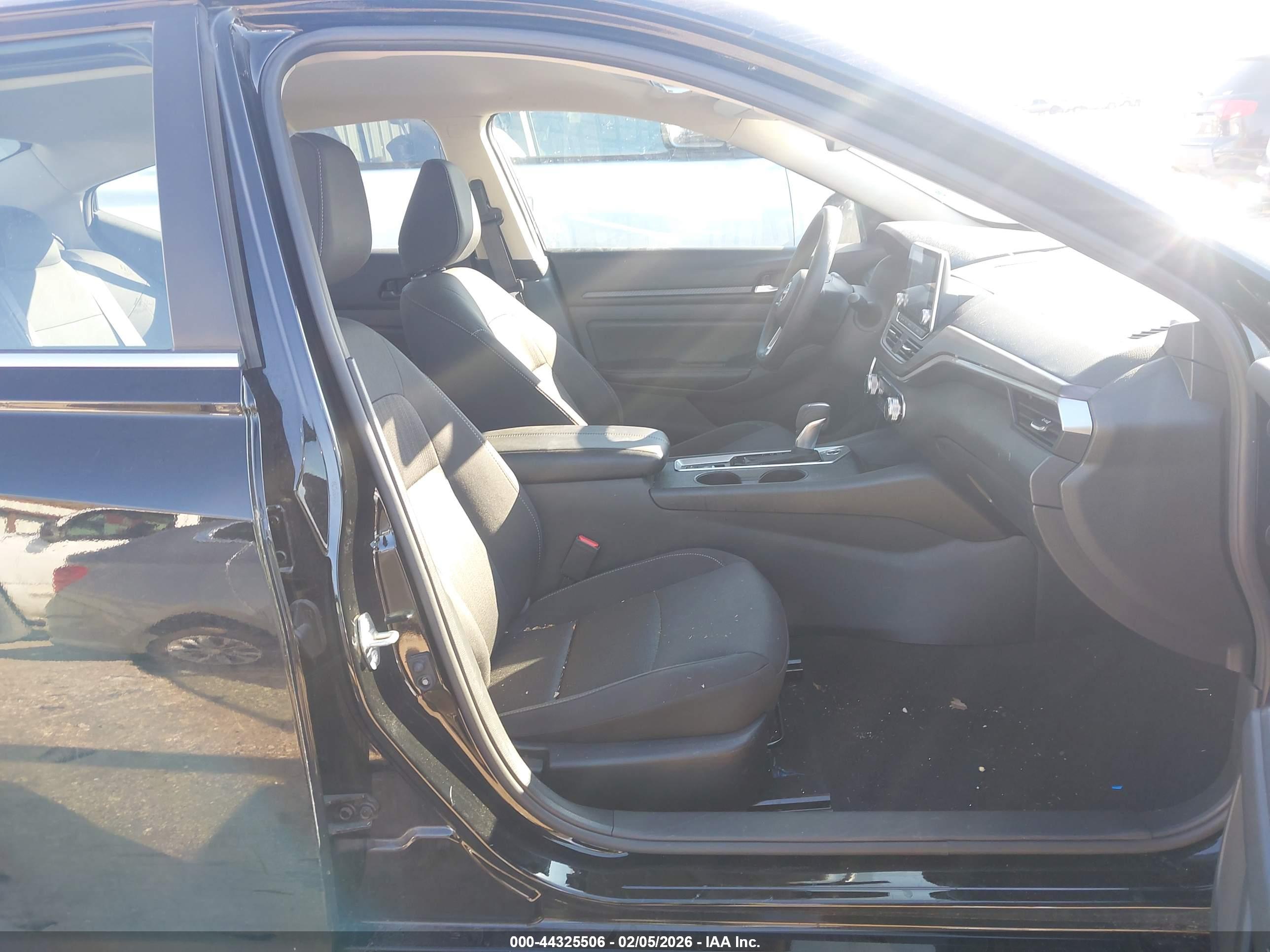 NISSAN ALTIMA image 5