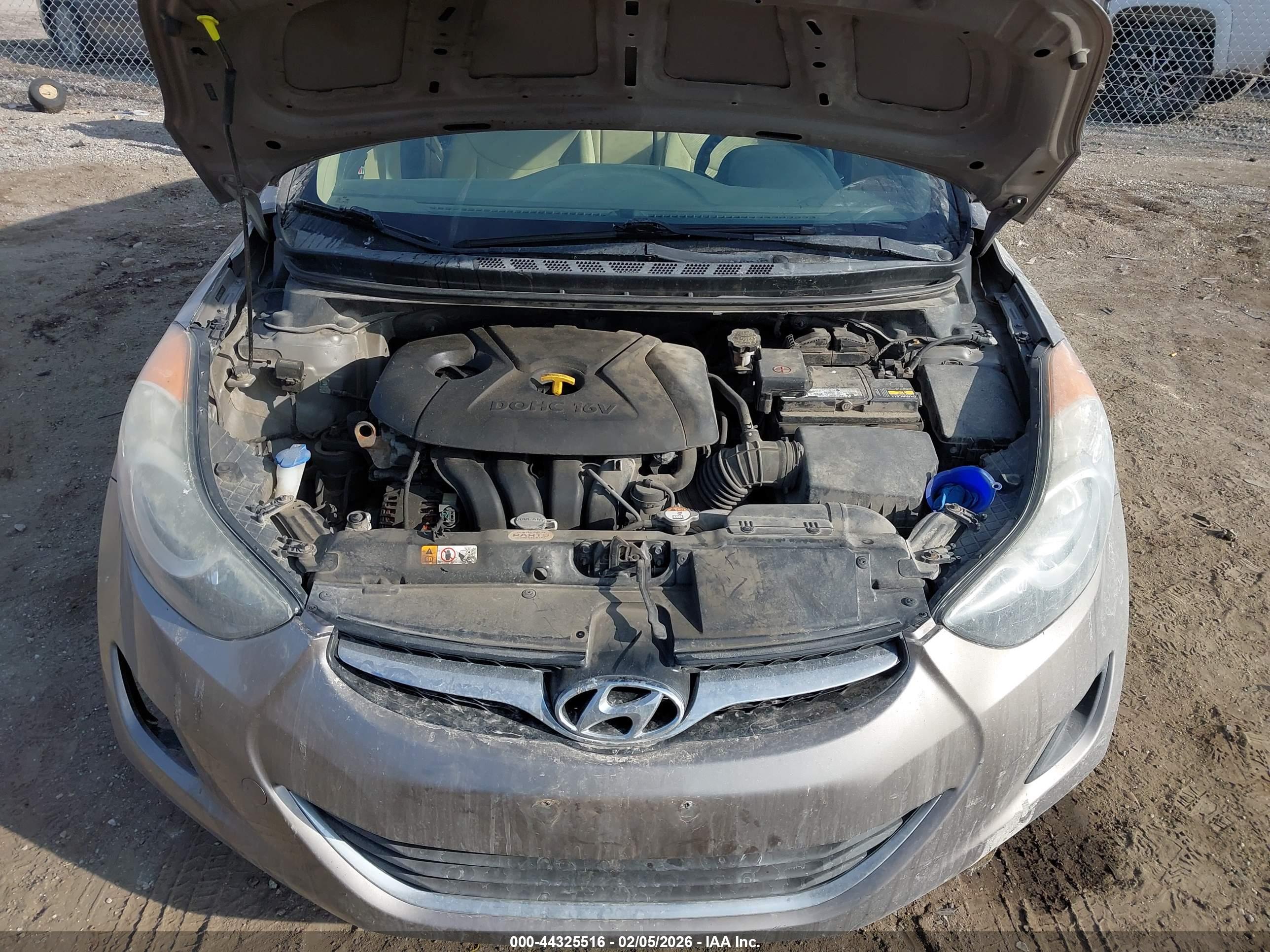 HYUNDAI ELANTRA image 10