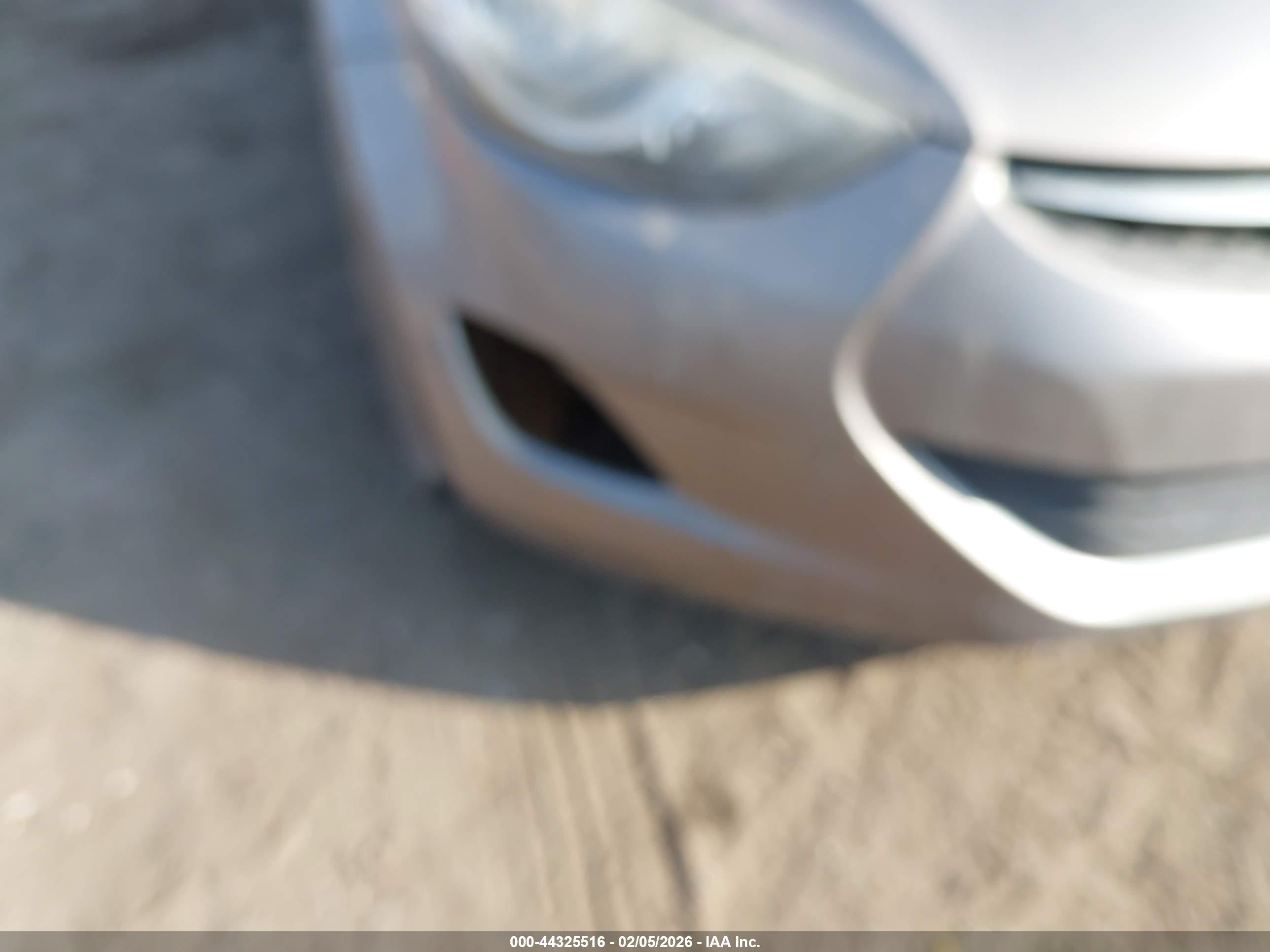 HYUNDAI ELANTRA image 6