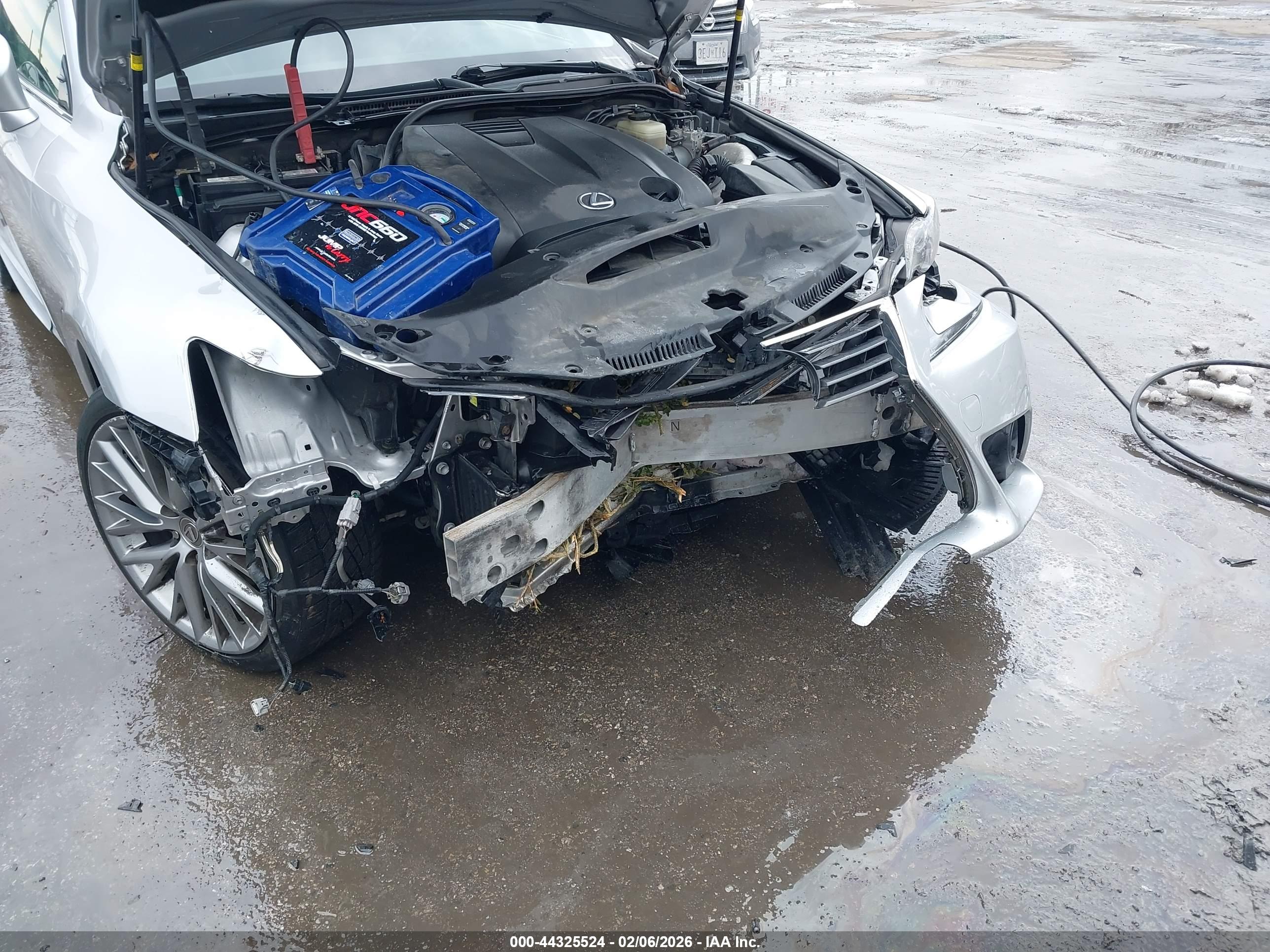 LEXUS IS image 6