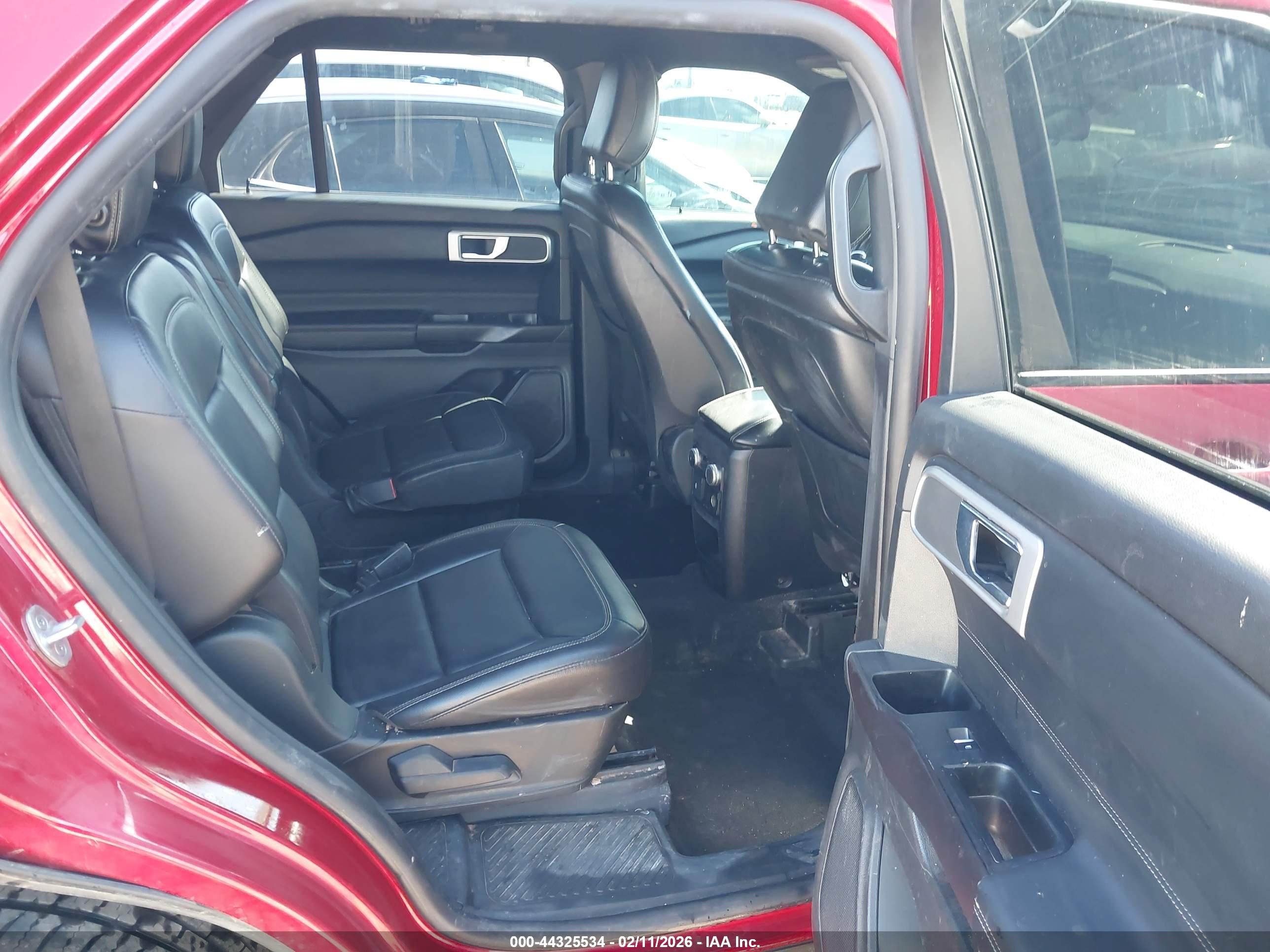 FORD EXPLORER image 8