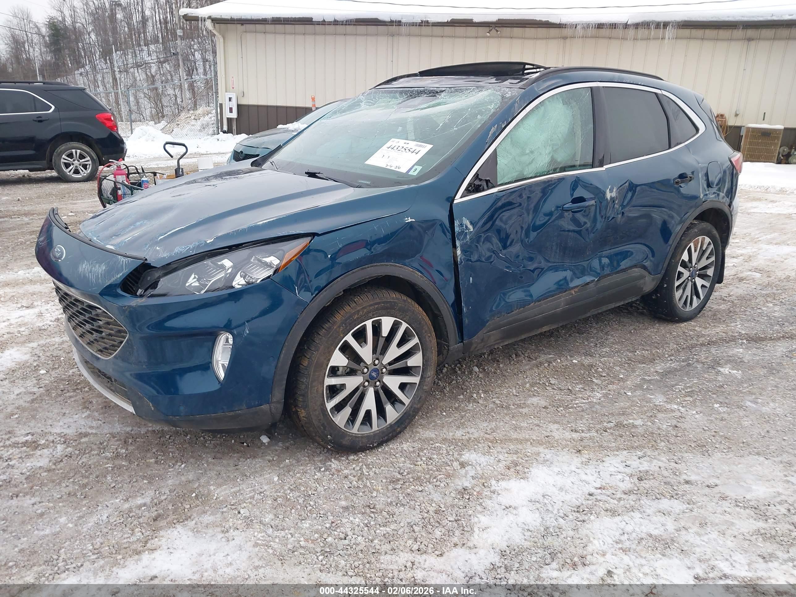 FORD ESCAPE image 2