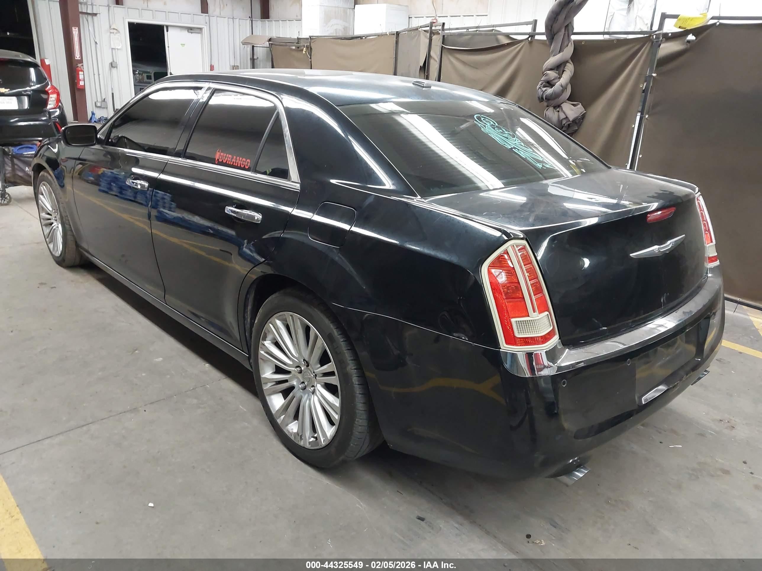 CHRYSLER 300C image 3