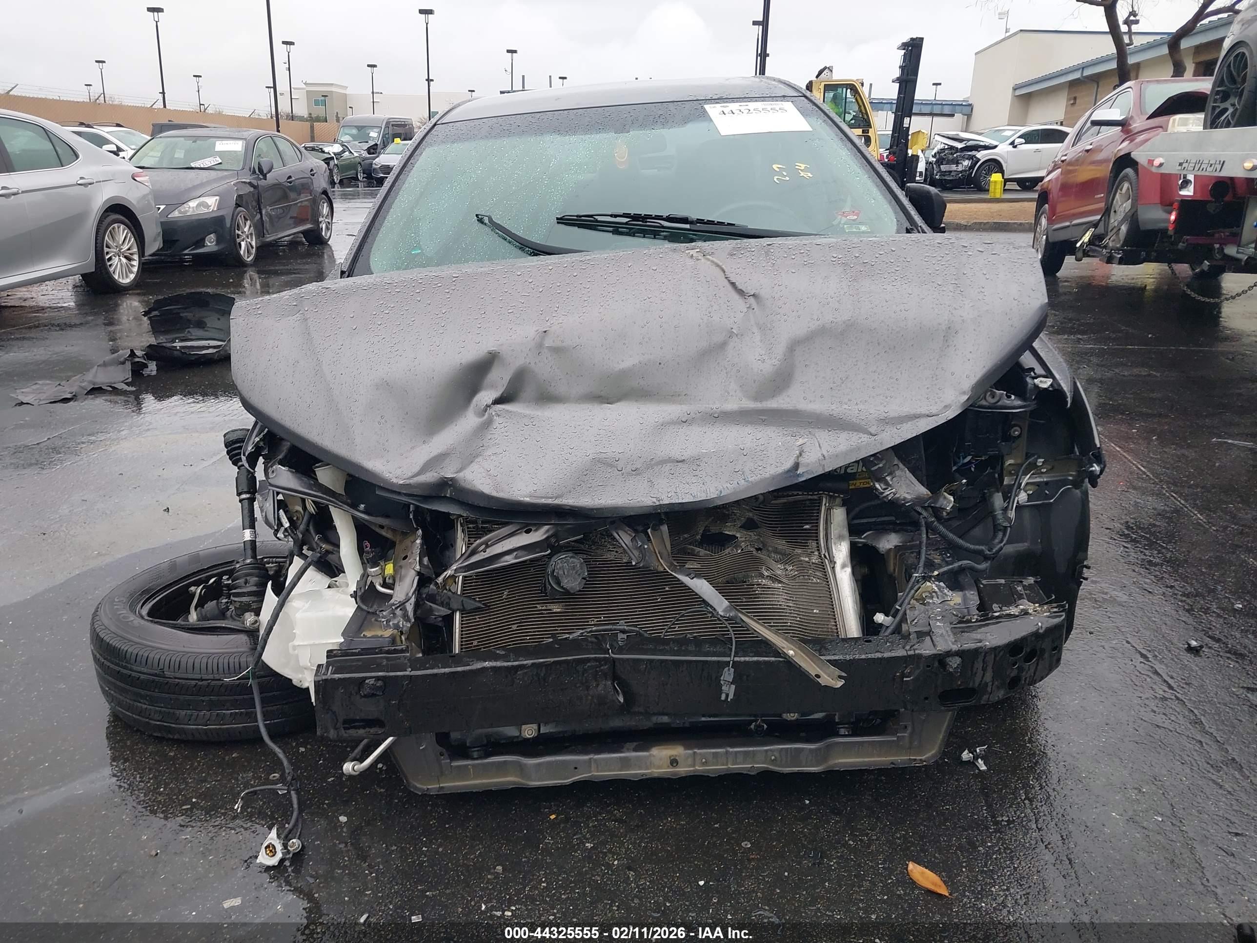 TOYOTA CAMRY image 6
