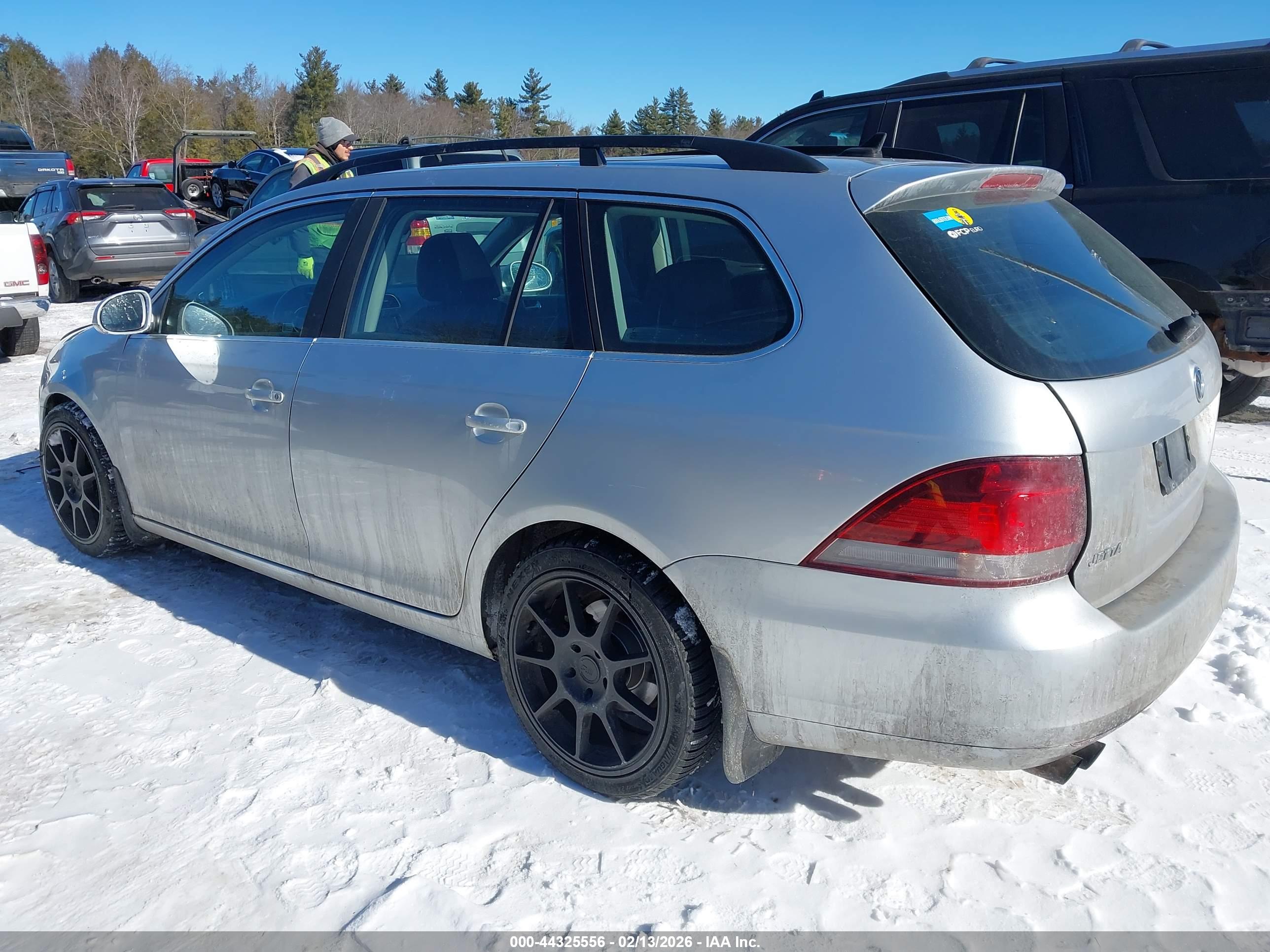 VOLKSWAGEN JETTA image 3