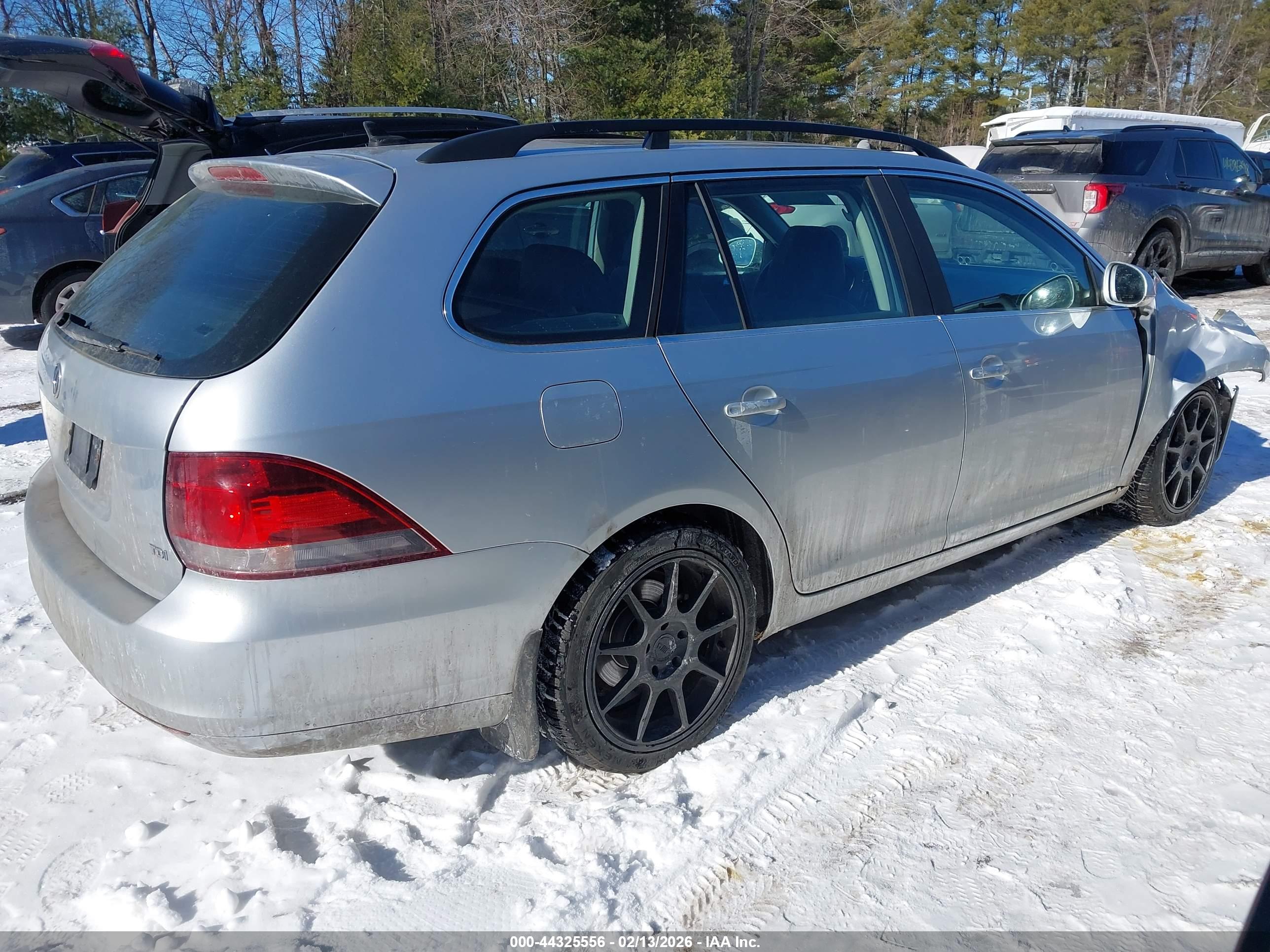 VOLKSWAGEN JETTA image 4